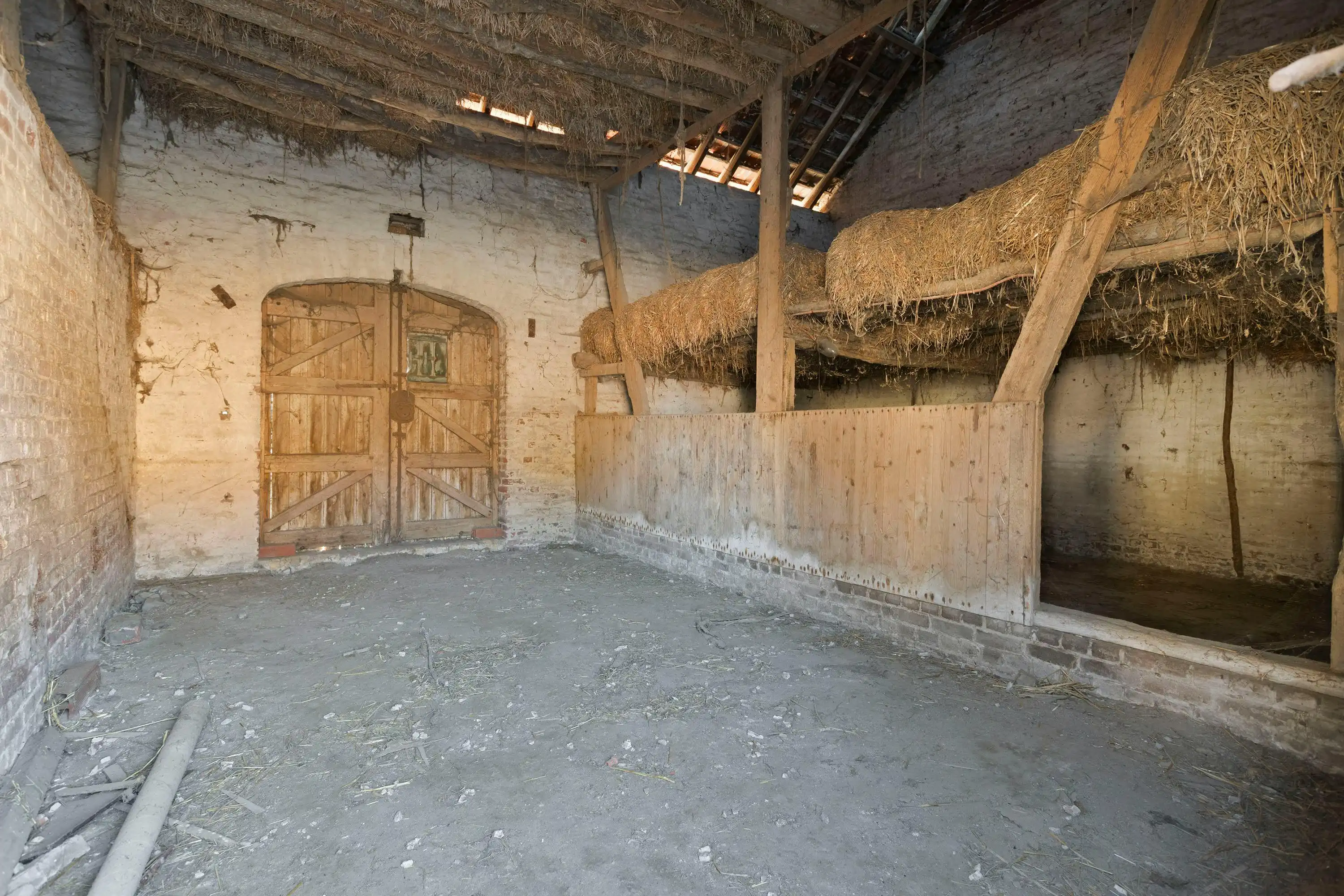 Alleenstaand huis te koop in Vleteren met weide en bijgebouw foto 26