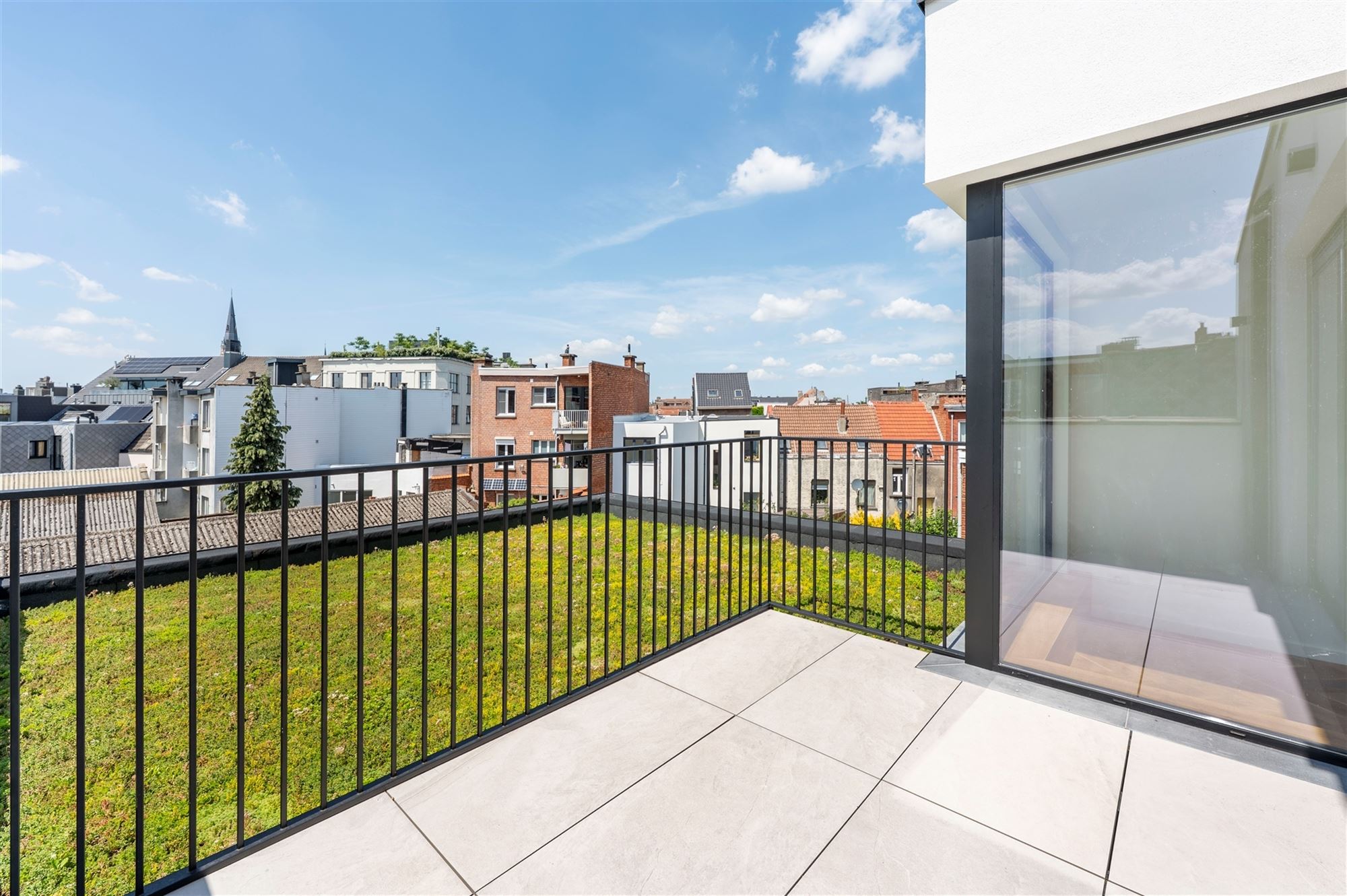 Gerenoveerde penthouse met ruim terras foto 8
