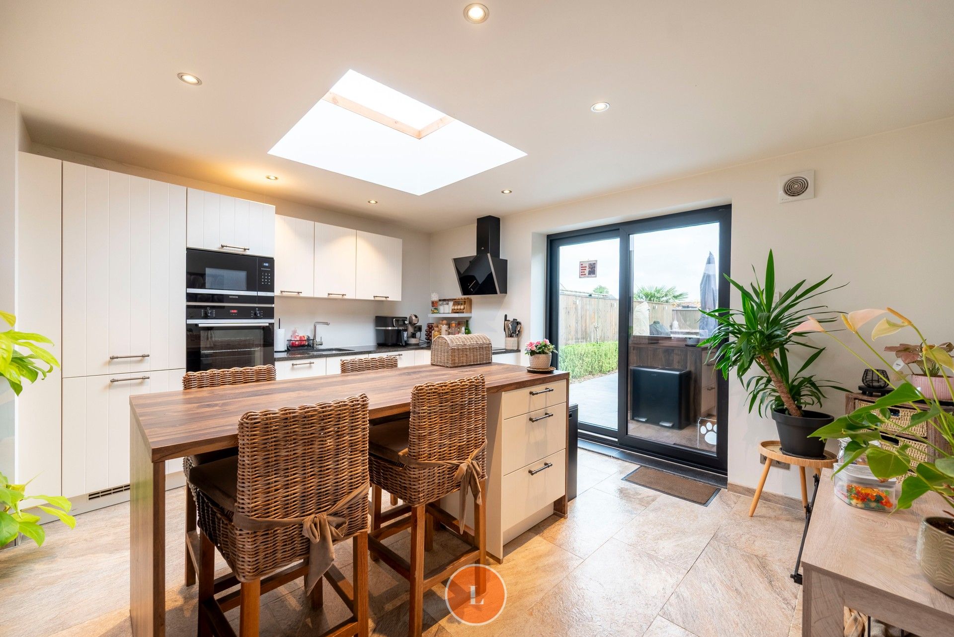 Instapklare woning met garage en tuin in Rekkem foto 6