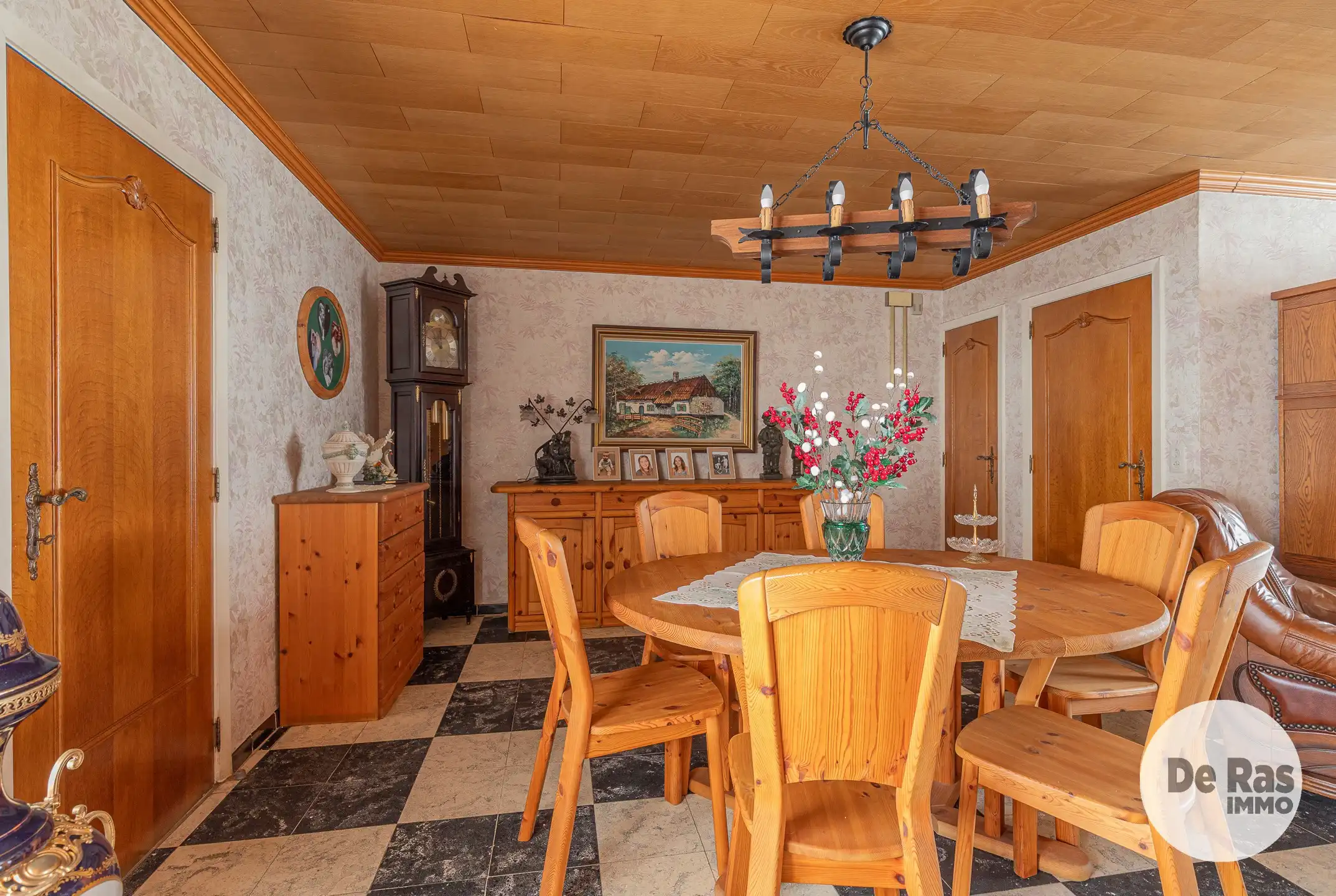 ZELE - Te renoveren woning met 3 kamers en leuke tuin foto 6