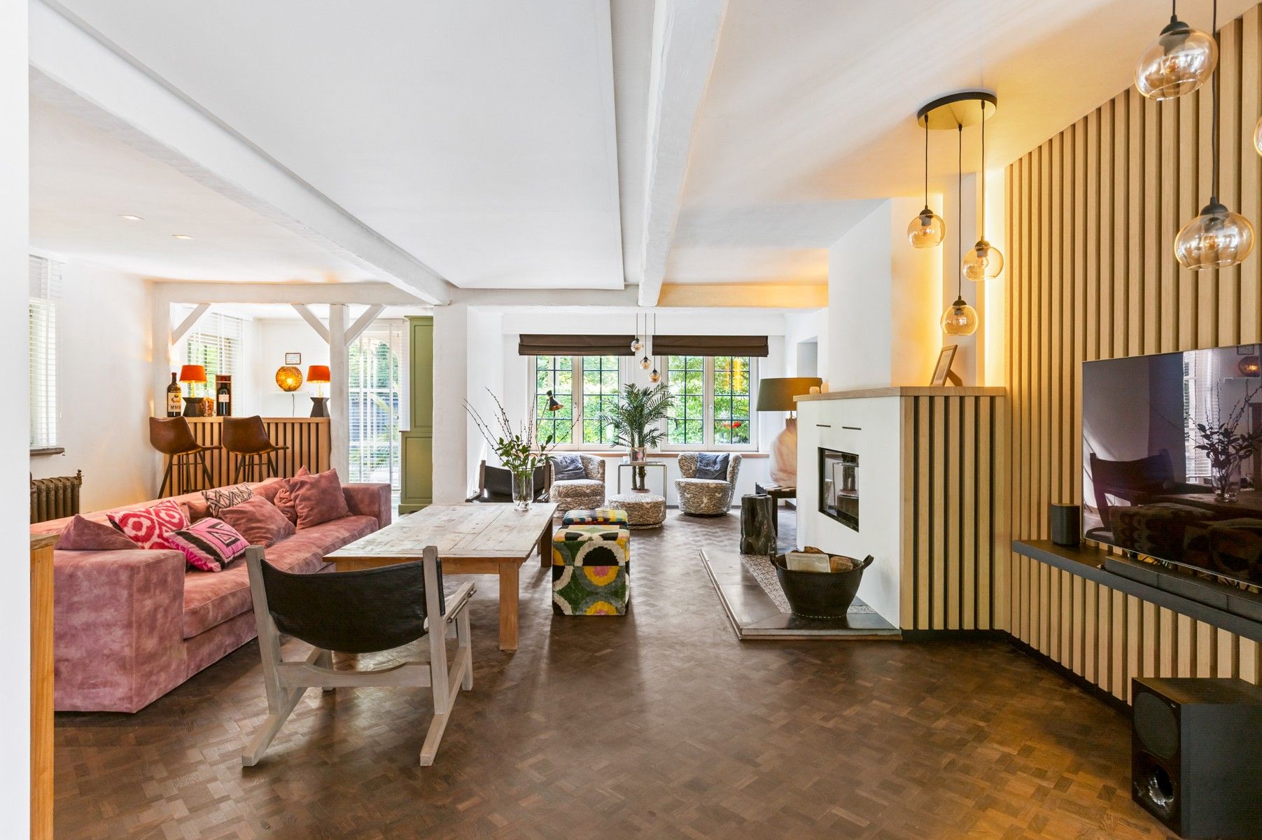 Charmante en ruime villa met zwembad foto 13