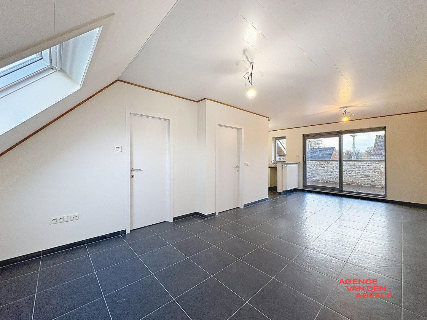 Nieuwbouw bel-étage met terras en garage foto 4