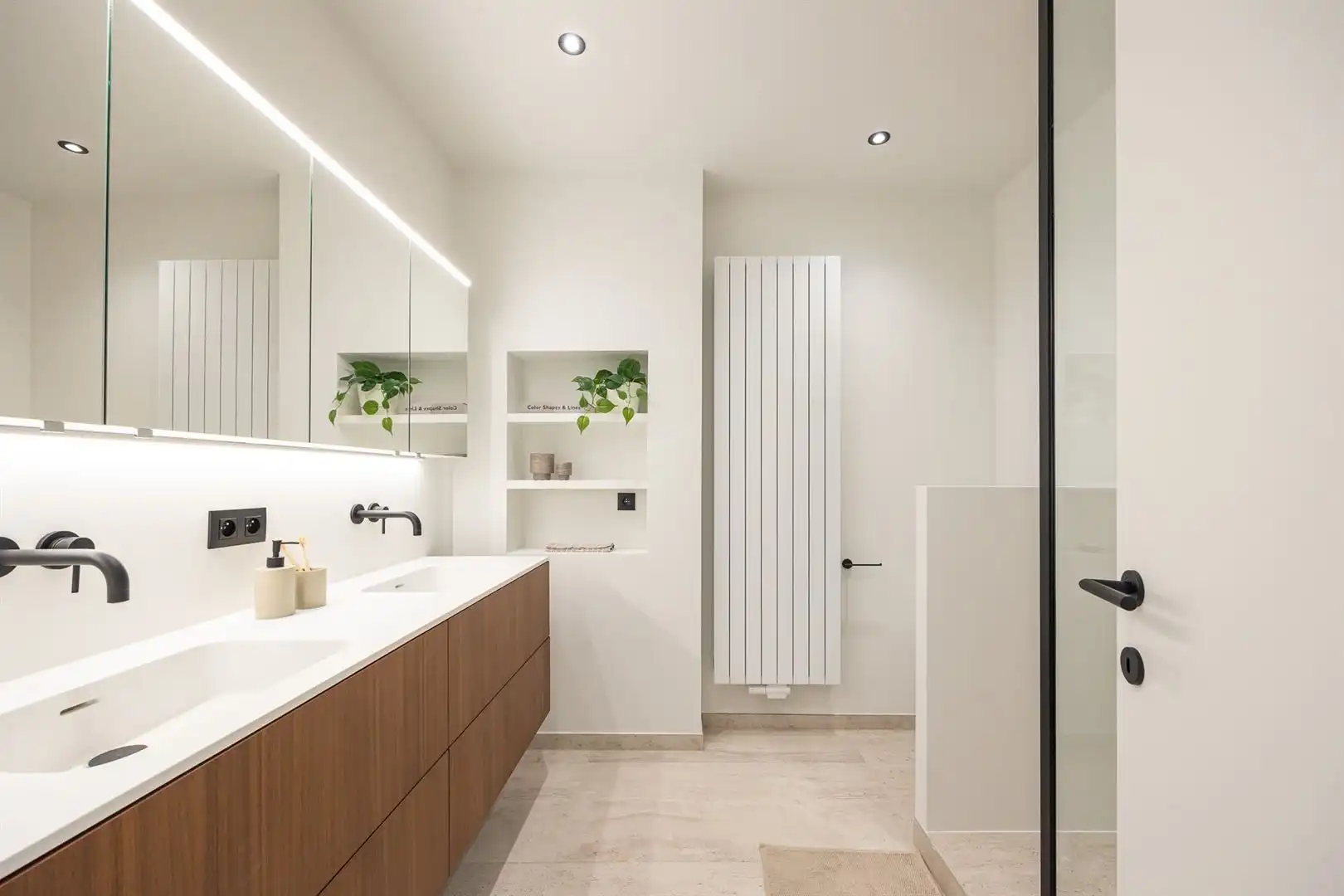 Gerenoveerd appartement met luxe-afwerking en topterras foto 15