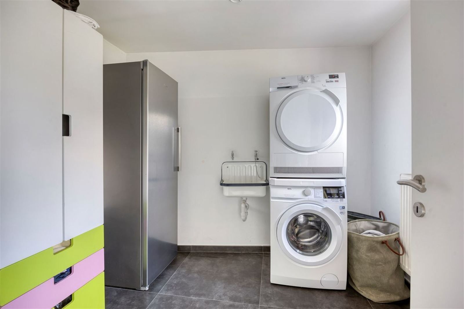 Instapklare, rustig achterin gelegen 3-gevelwoning nabij Hallerbos! foto 16