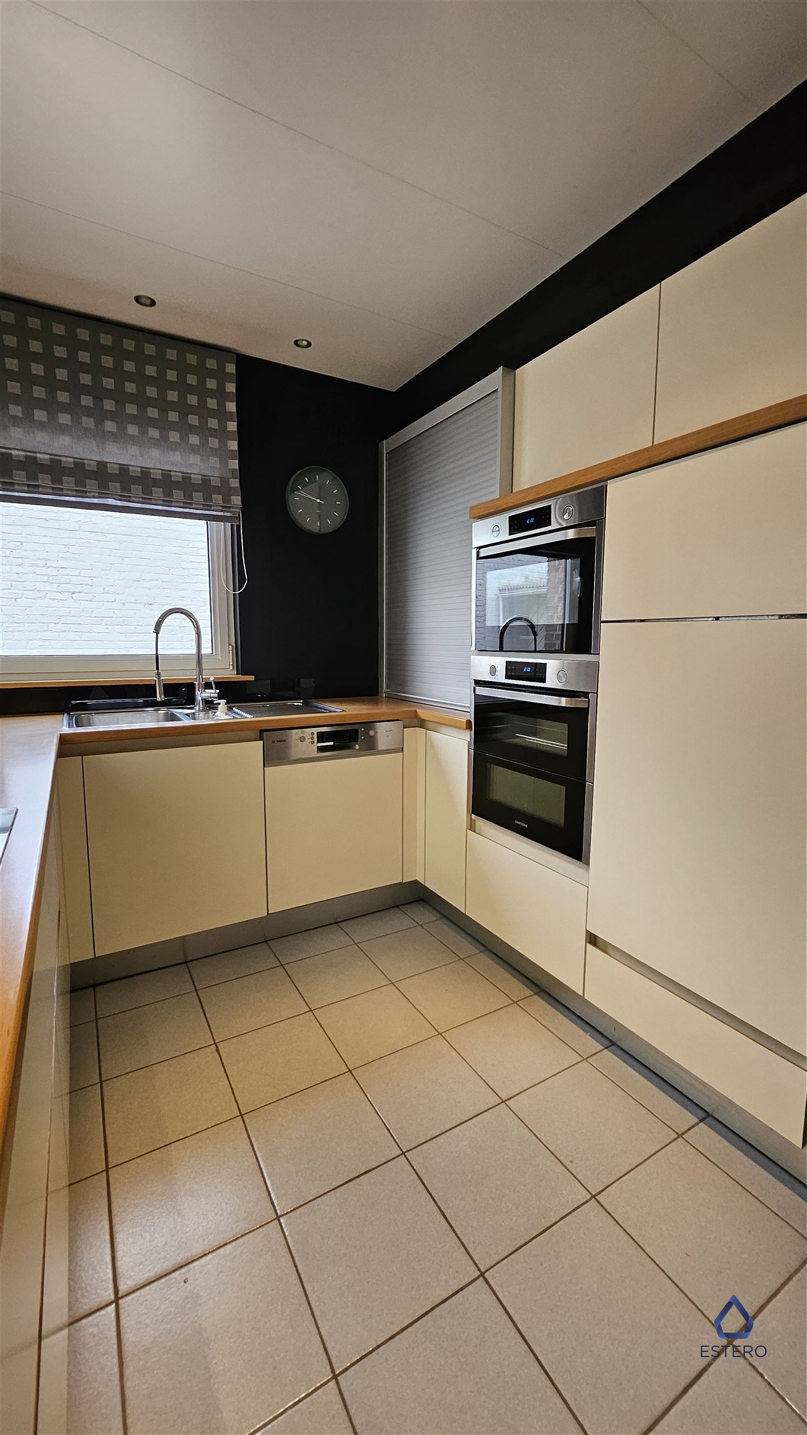 Woning met drie slaapkamers en garage foto 4