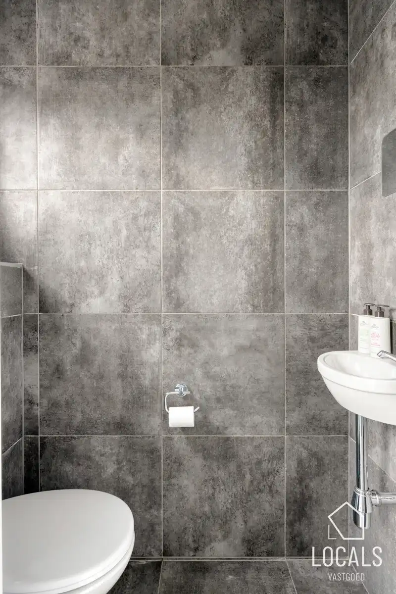 Recente instapklare HOB met garage, tuin en 3 slaapkamers foto 9