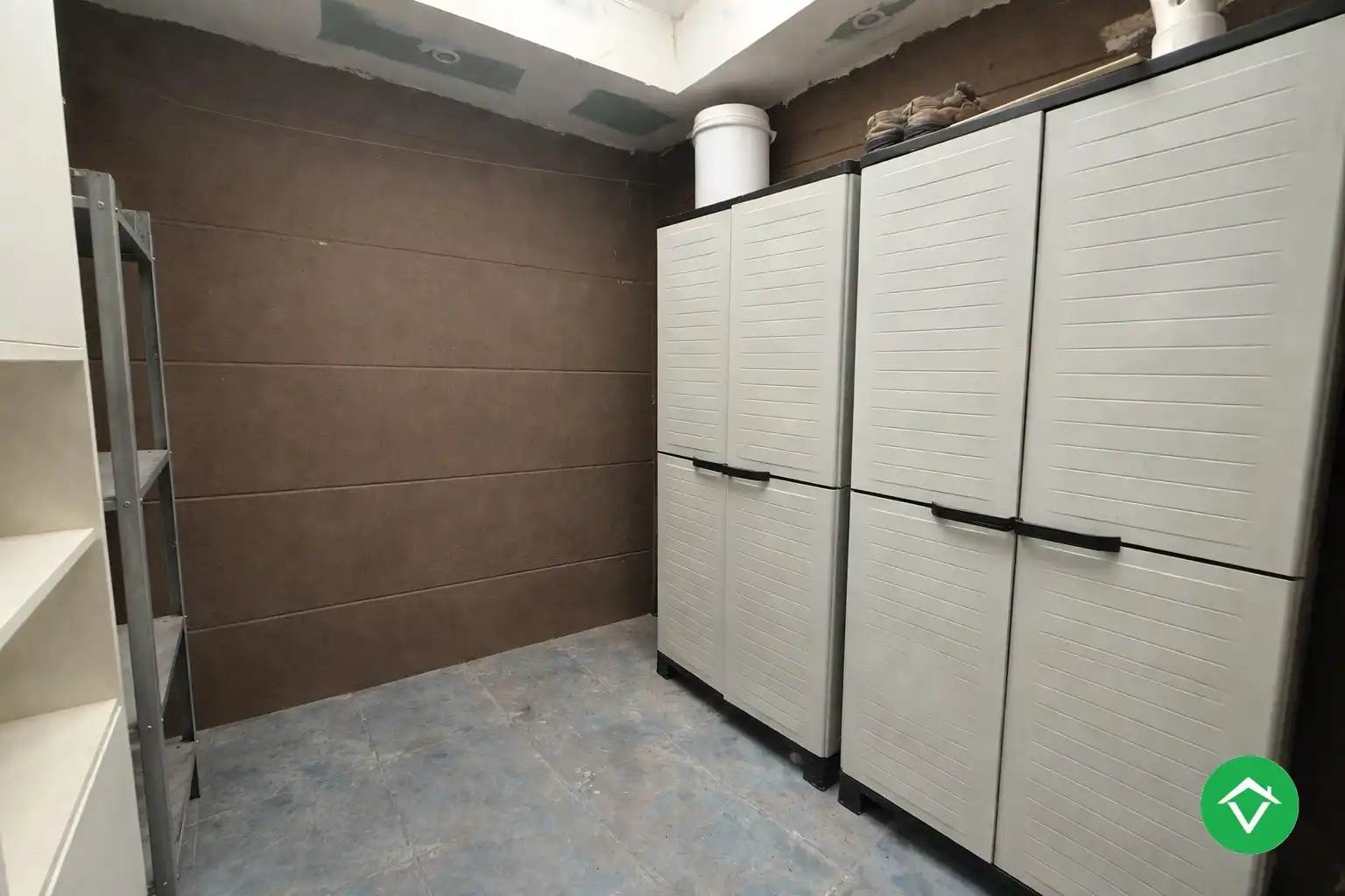 Op te frissen rijwoning met 3 slaapkamers in centrum Roeselare foto 8