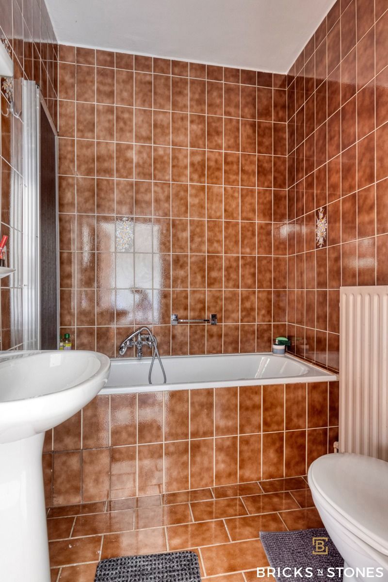 2 slaapkamer appartement met terras foto 6