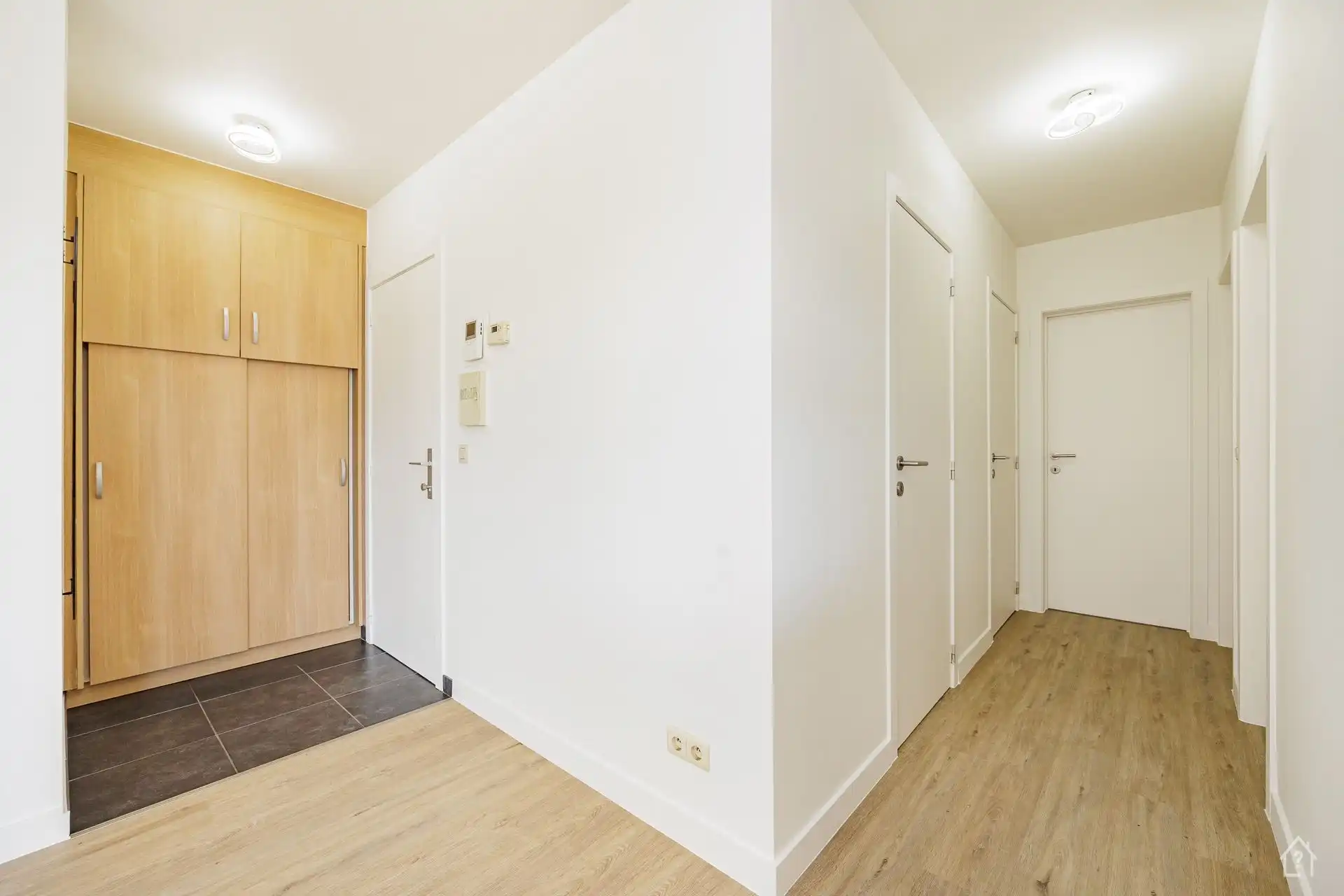 Zonnig 2 Slaapkamer Hoek-Appartement met Carport en staanpl. foto 6