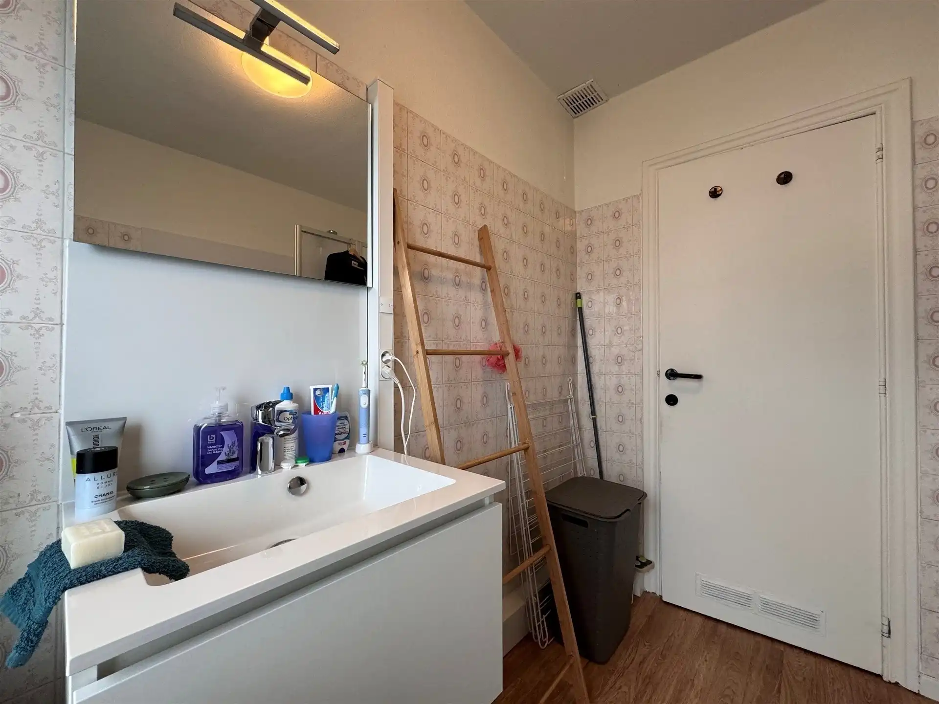 Gezellig appartement met 2 slaapkamers en terras. foto 18