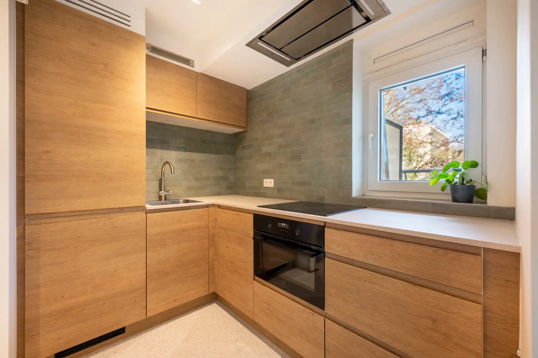 Smaakvol gerenoveerde studio op toplocatie foto 8