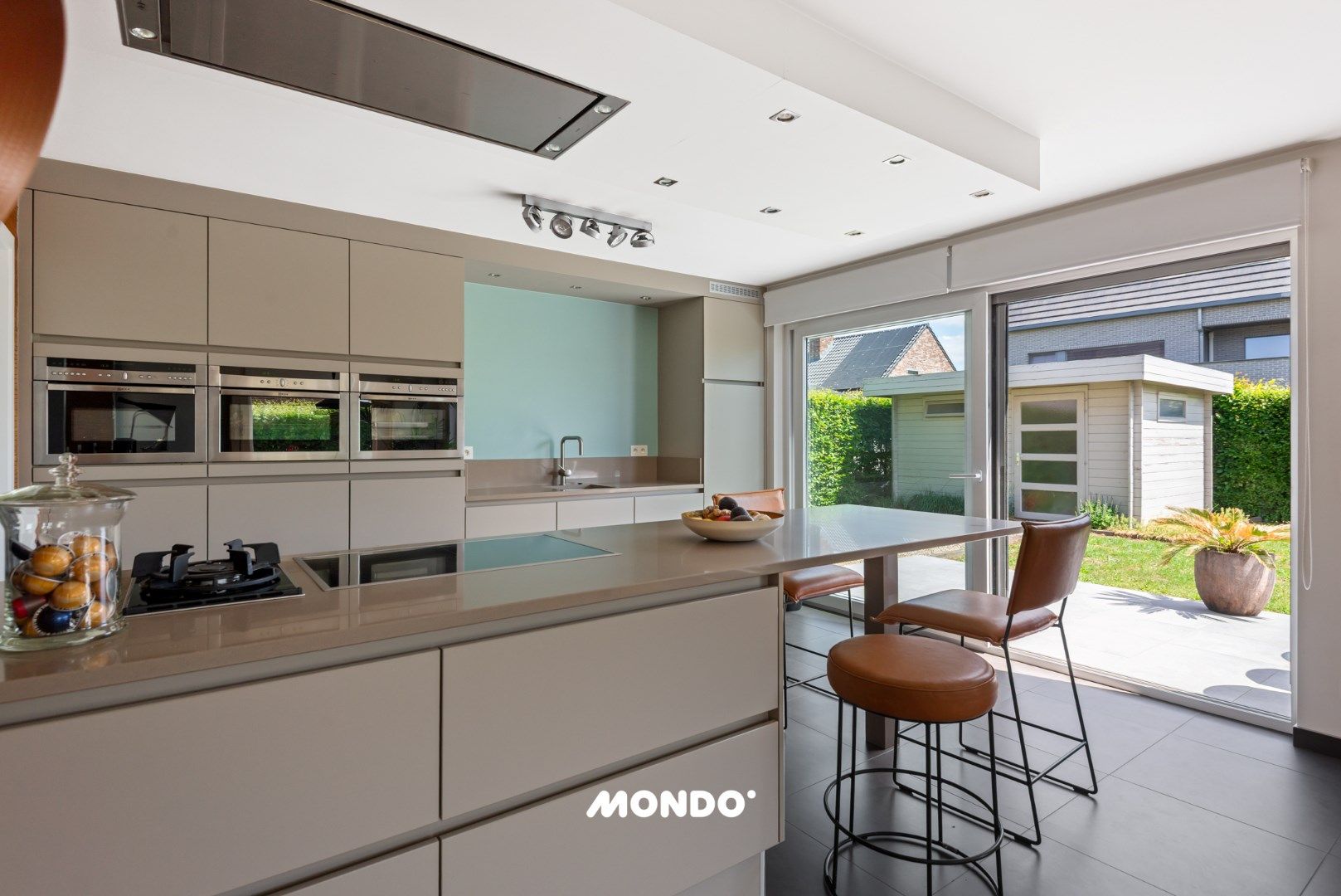 Vrijstaande villa (4 slpk) op 435 m2 in Pajottegem! EPC B foto 3