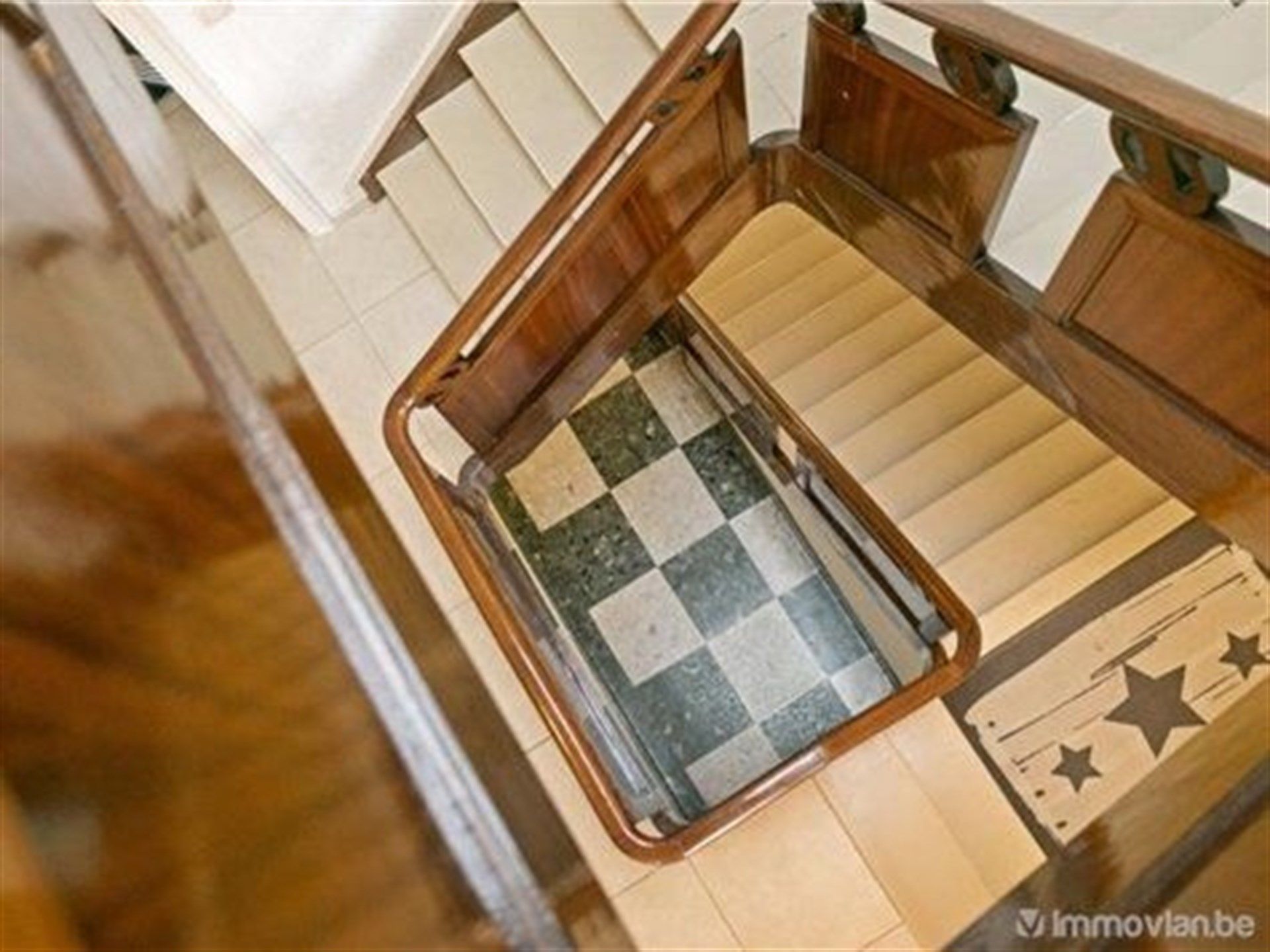 Ruime bel-étagewoning met 4 slaapkamers Betonconstructie foto 7