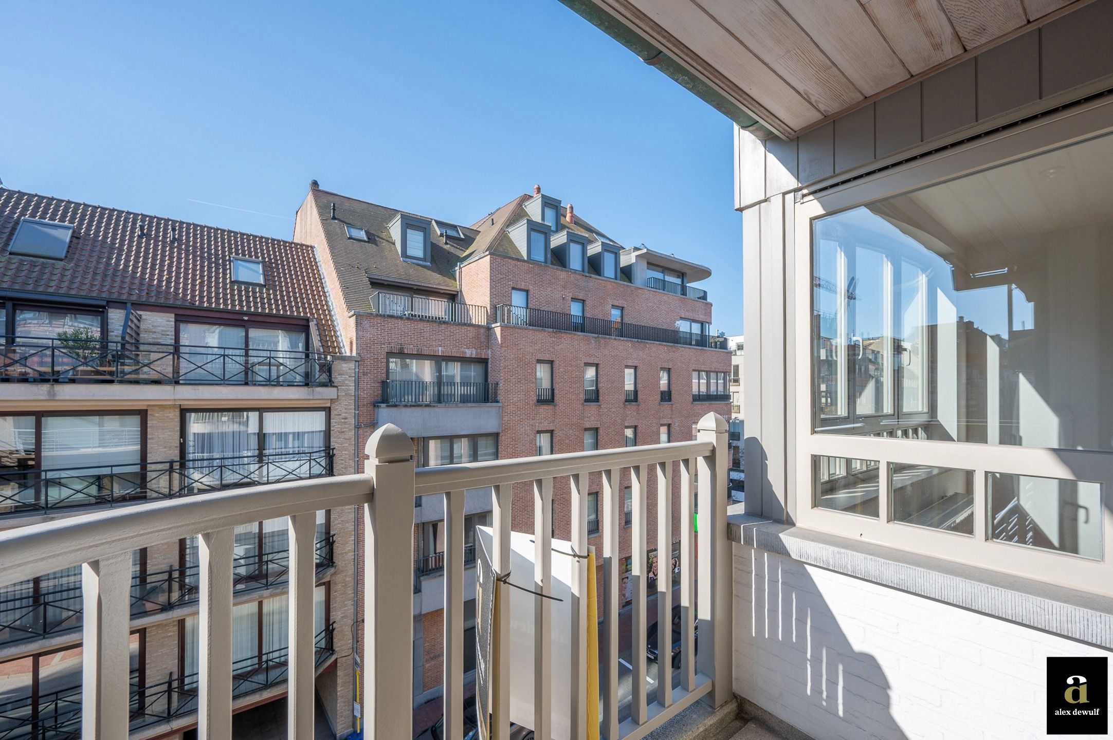 Ruim appartement met terras, centraal gelegen [Bayauxlaan]   foto 2