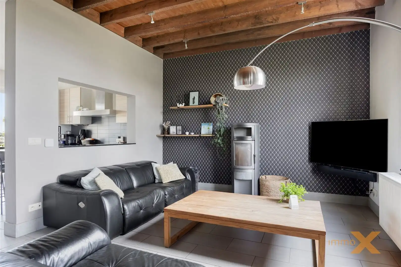 INSTAPKLARE HOEVEWONING MET STALLINGEN EN WEIDEN foto 8