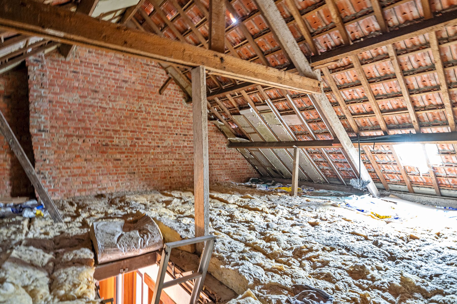 Te renoveren gezinswoning met 3 slaapkamers garage en tuin foto 23