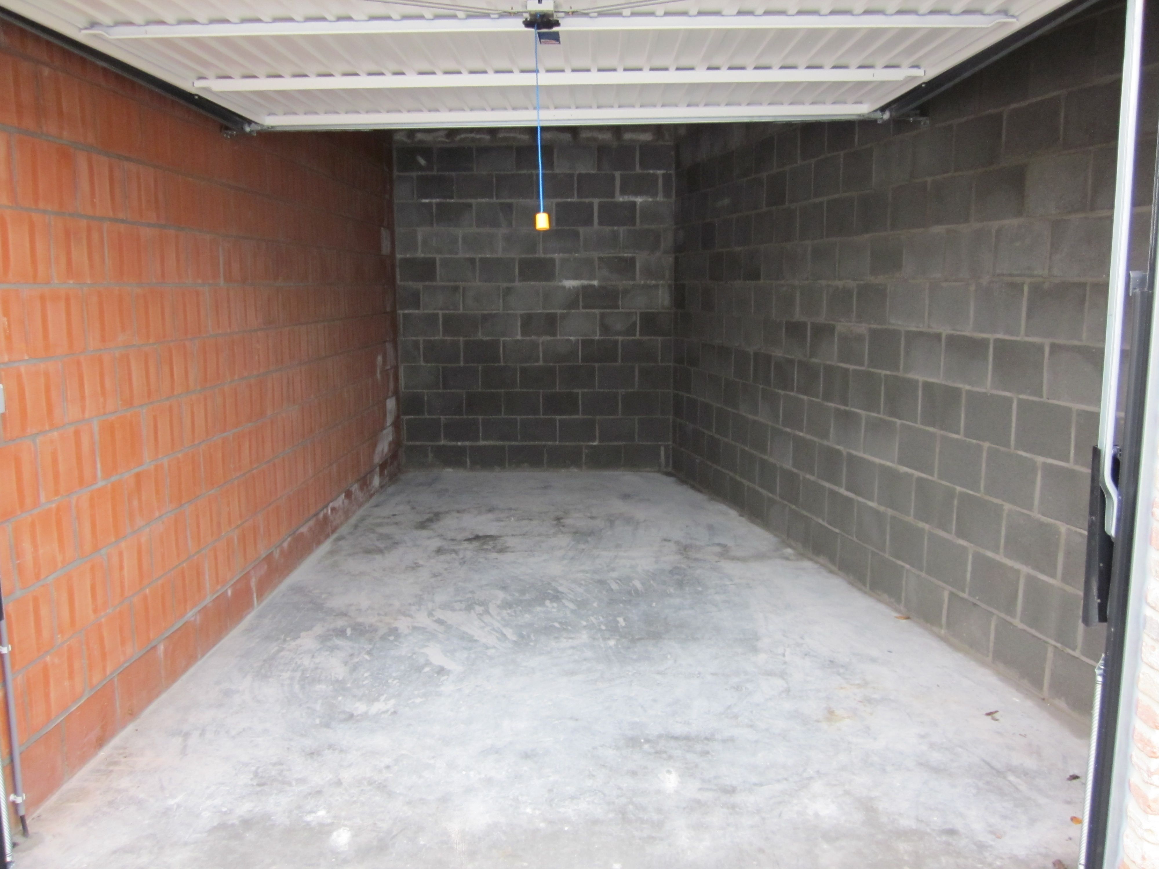 Bovengrondse individuele garagebox foto 2
