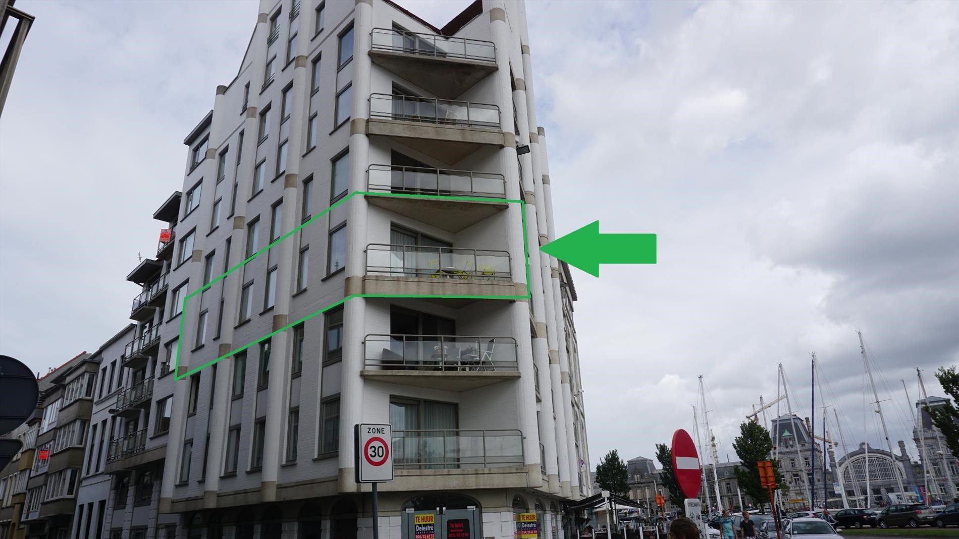 GEMEUBELD APP. MET 2 SLPS MET TERRAS EN PRACHTIG ZICHT OP JACHTHAVEN  foto {{pictureIndex}}