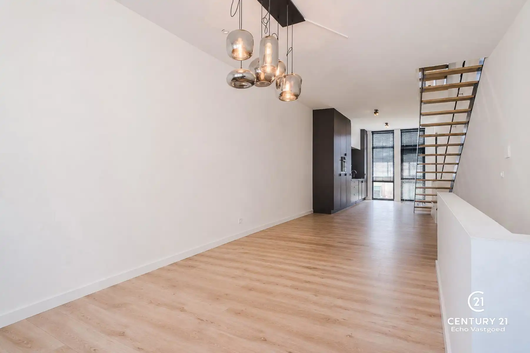 Exclusief gerenoveerd triplexappartement in hartje Turnhout foto 7