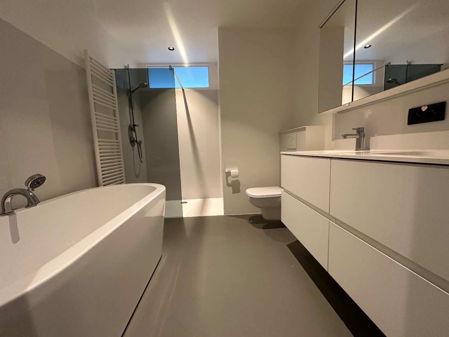 Unieke loft in het hart van de stad met twee slaapkamers foto 5