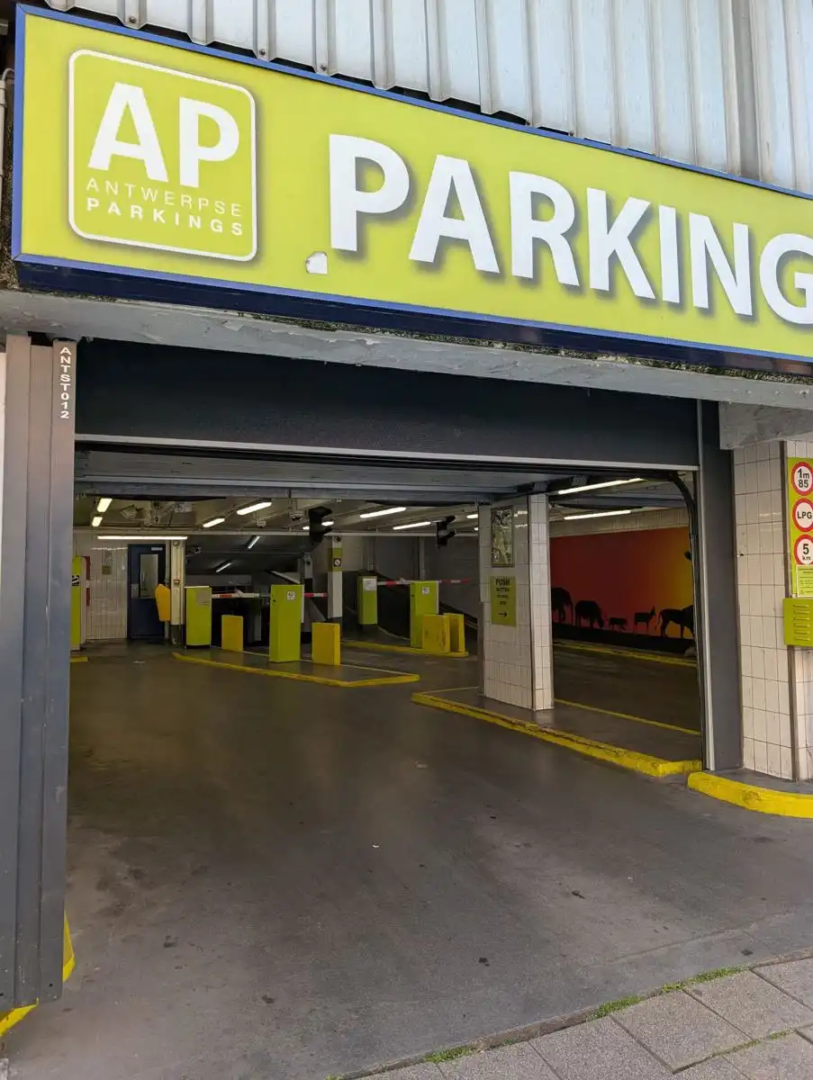 12 parkeerplaatsen in de Parking Breydel foto 4