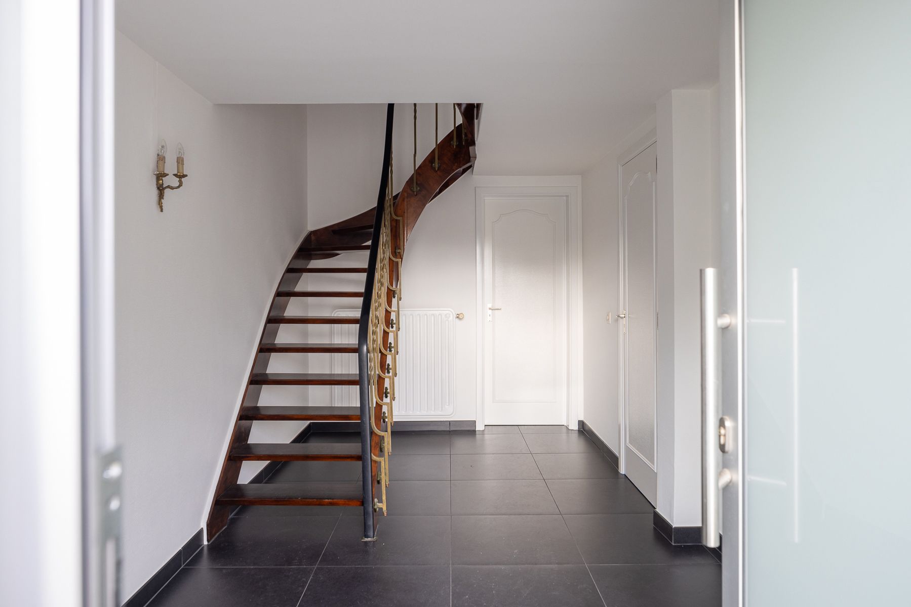 Woning met verzorgde tuin foto 3