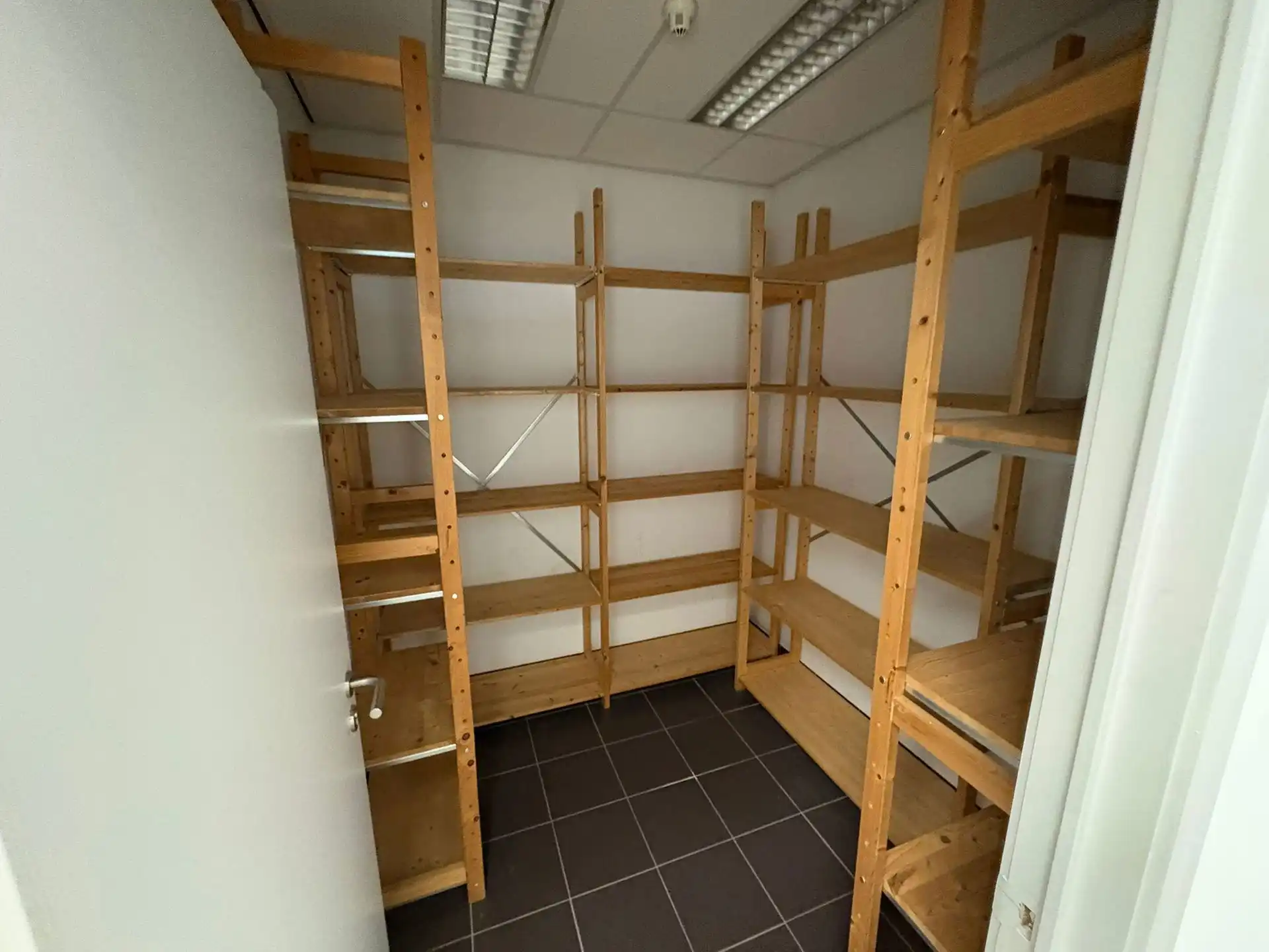 Kantooruimte 370m² te huur Geel  foto 27