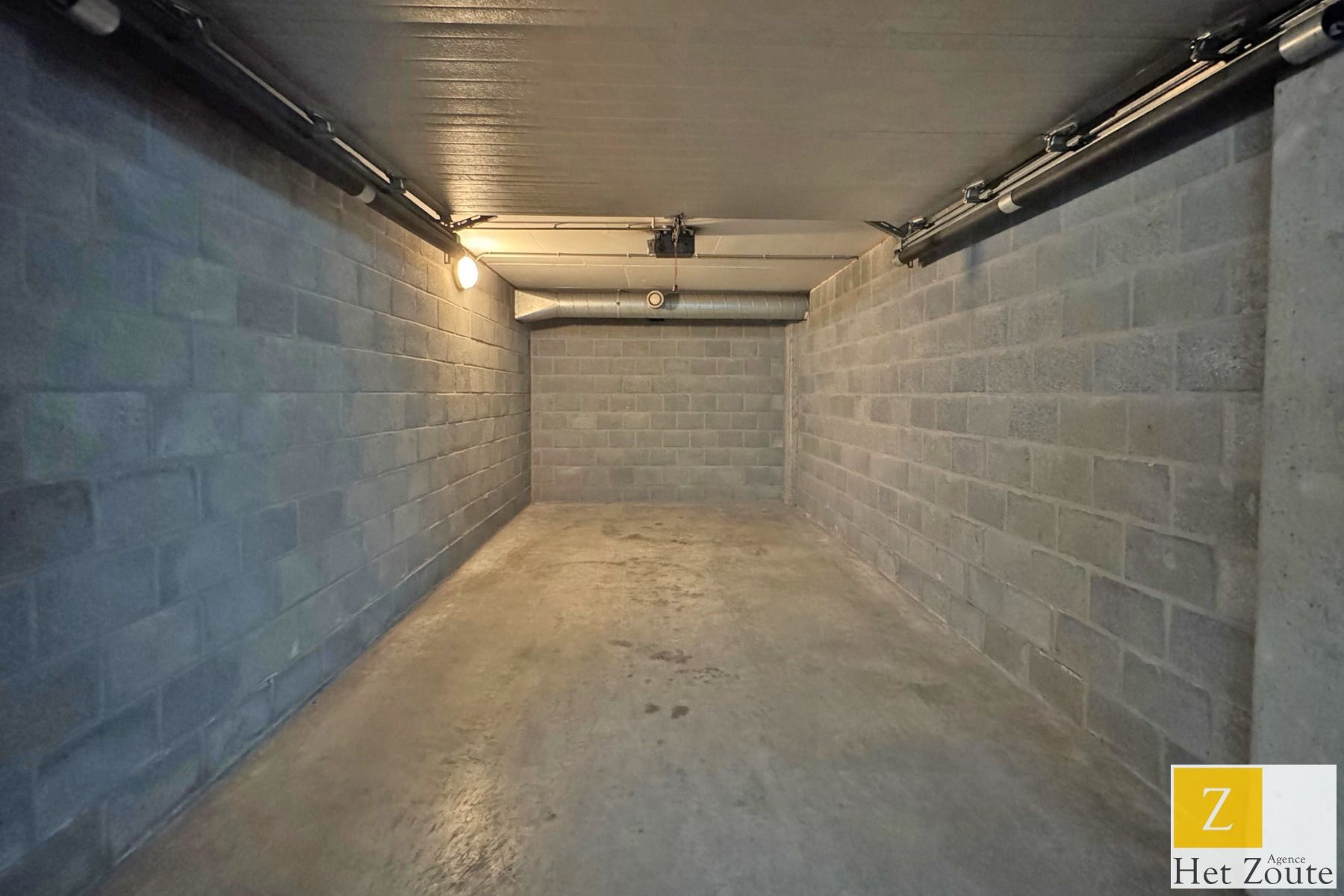 Uitstekend gelegen garagebox - Minigolf Knokke foto 4