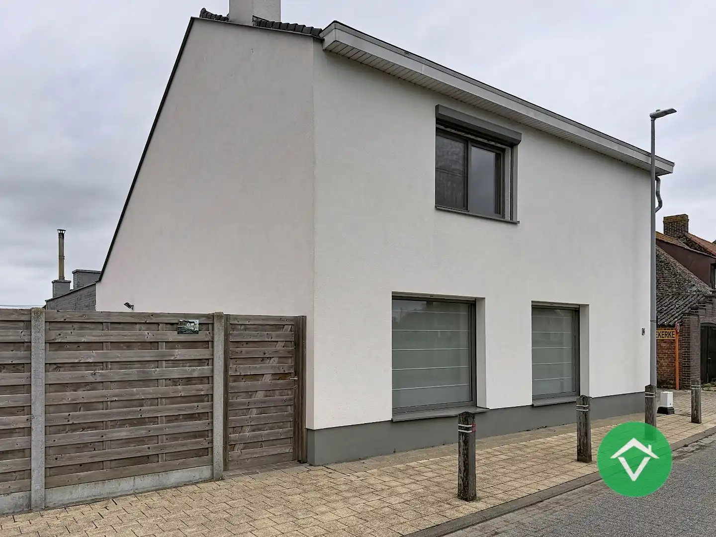 Instapklare woning met 3 slaapkamers en garage te Koekelare  foto 3