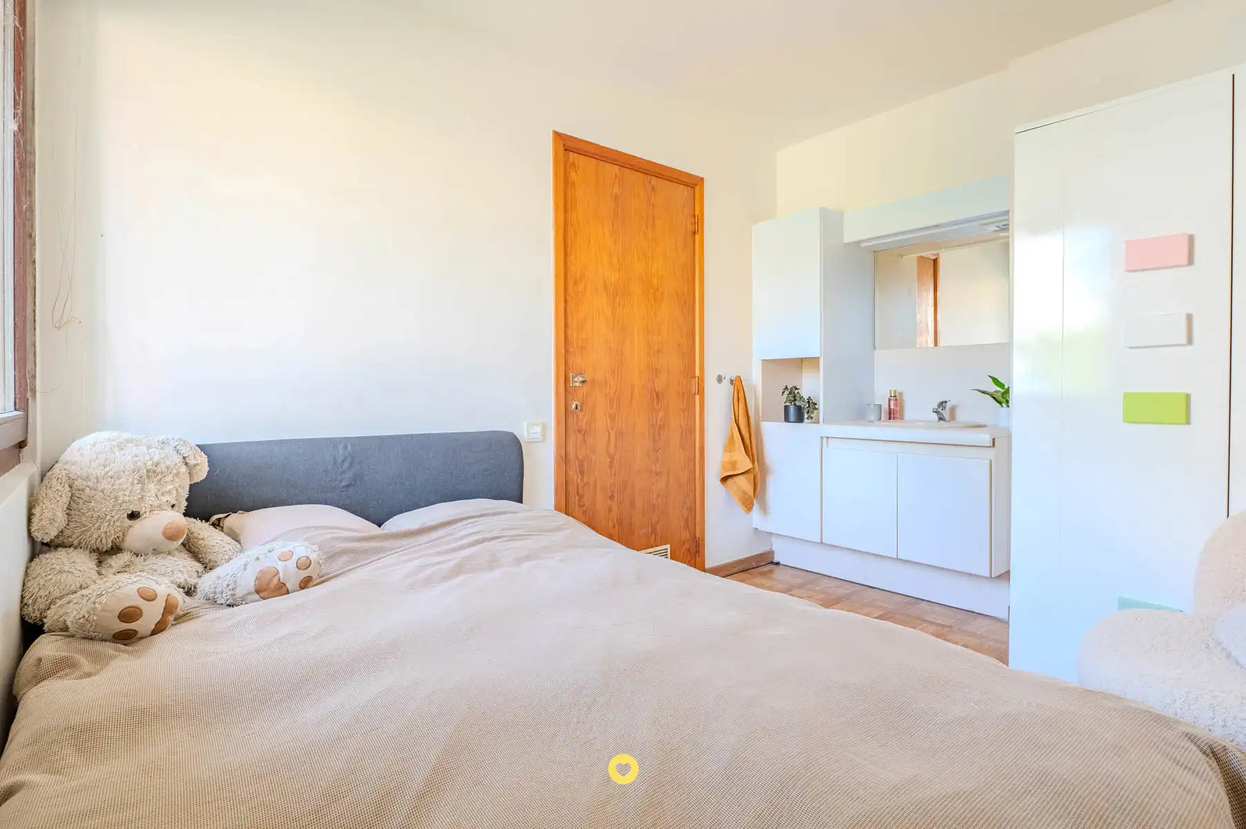 Op te frissen villa met 3 slaapkamers en leuke tuin foto 9