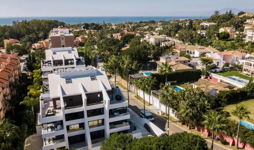 Luxe penthouse in Marbella Oost: jouw droom aan het strand! foto 12