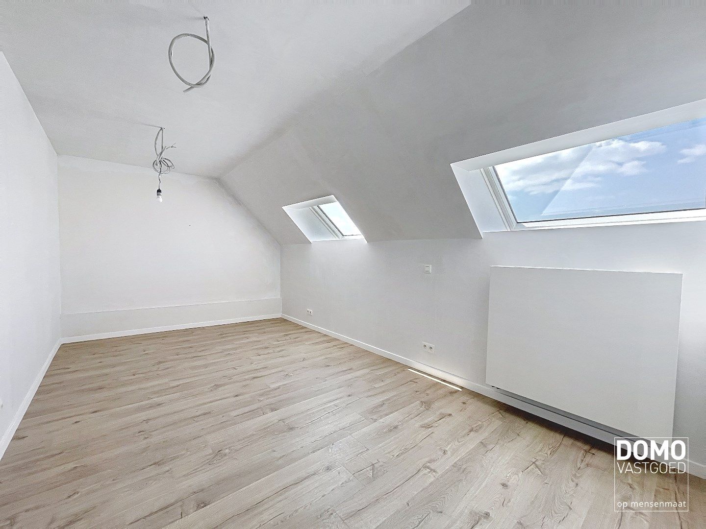 PRACHTIG GERENOVEERDE, LICHTRIJKE WONING MET 3 SLAAPKAMERS, 2 BADKAMERS, EEN ZONNIGE TUIN EN 2 PARKEERPLAATSEN TE GINGELOM (MIELEN-BOVEN-AALST)   foto 29