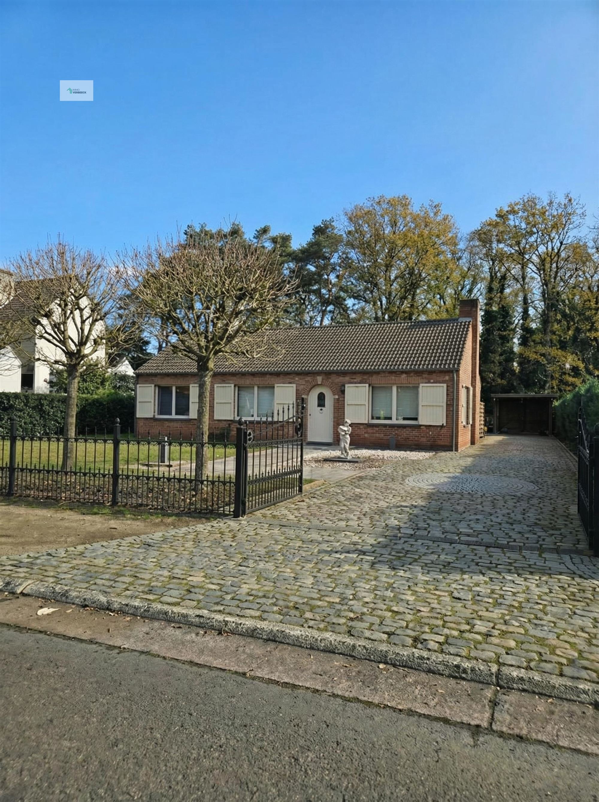 Hoofdfoto van de publicatie: Huis