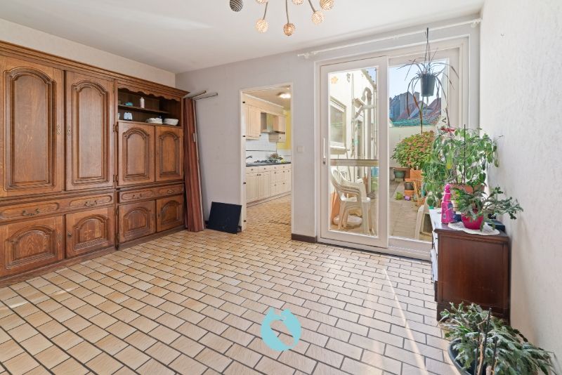 Woning met 4 slaapkamers en koer foto 5