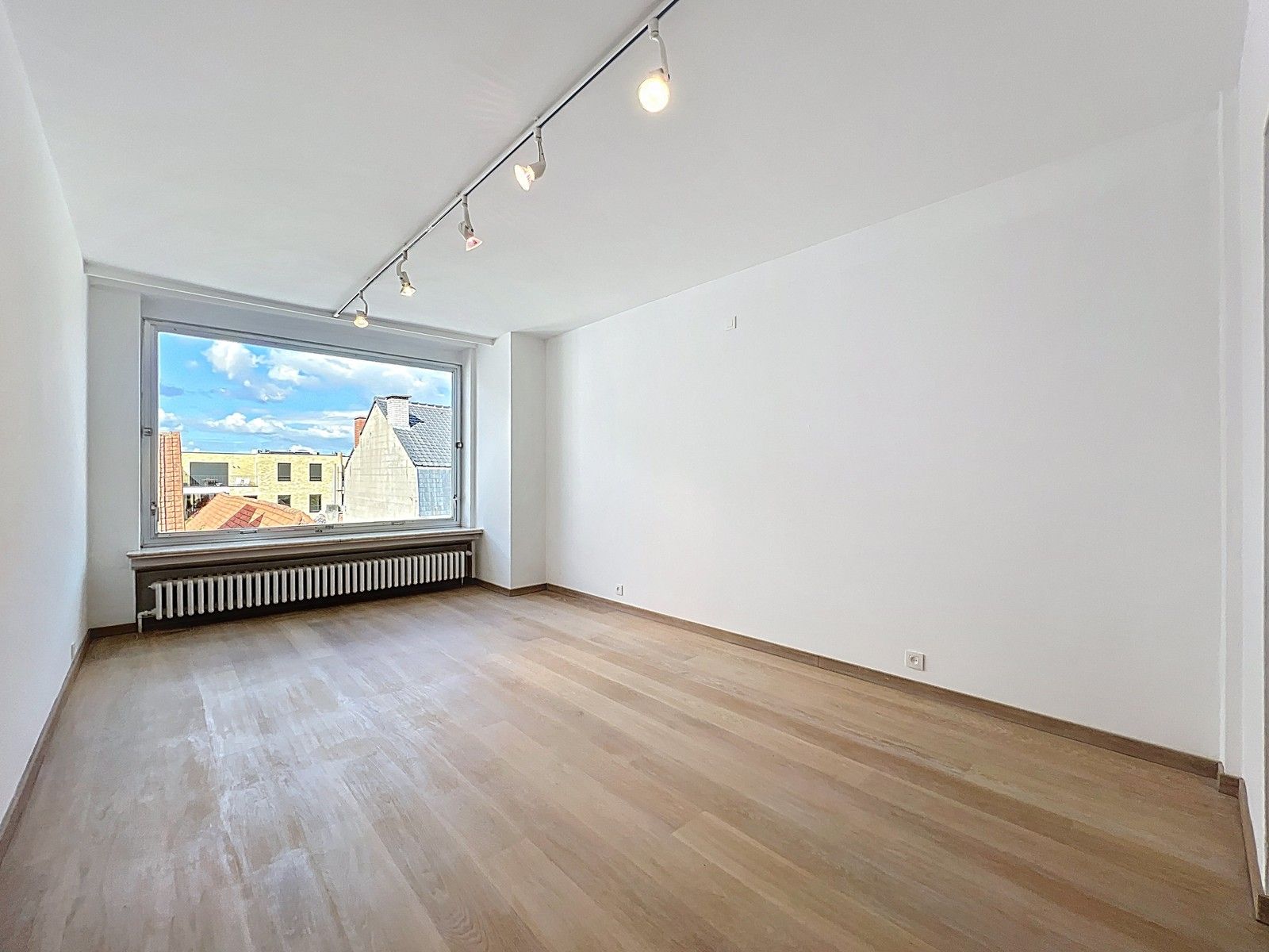 Rustig gelegen LICHTRIJK 3 SLPK appartement (157m²) nabij centrum en station Roeselare. foto 15