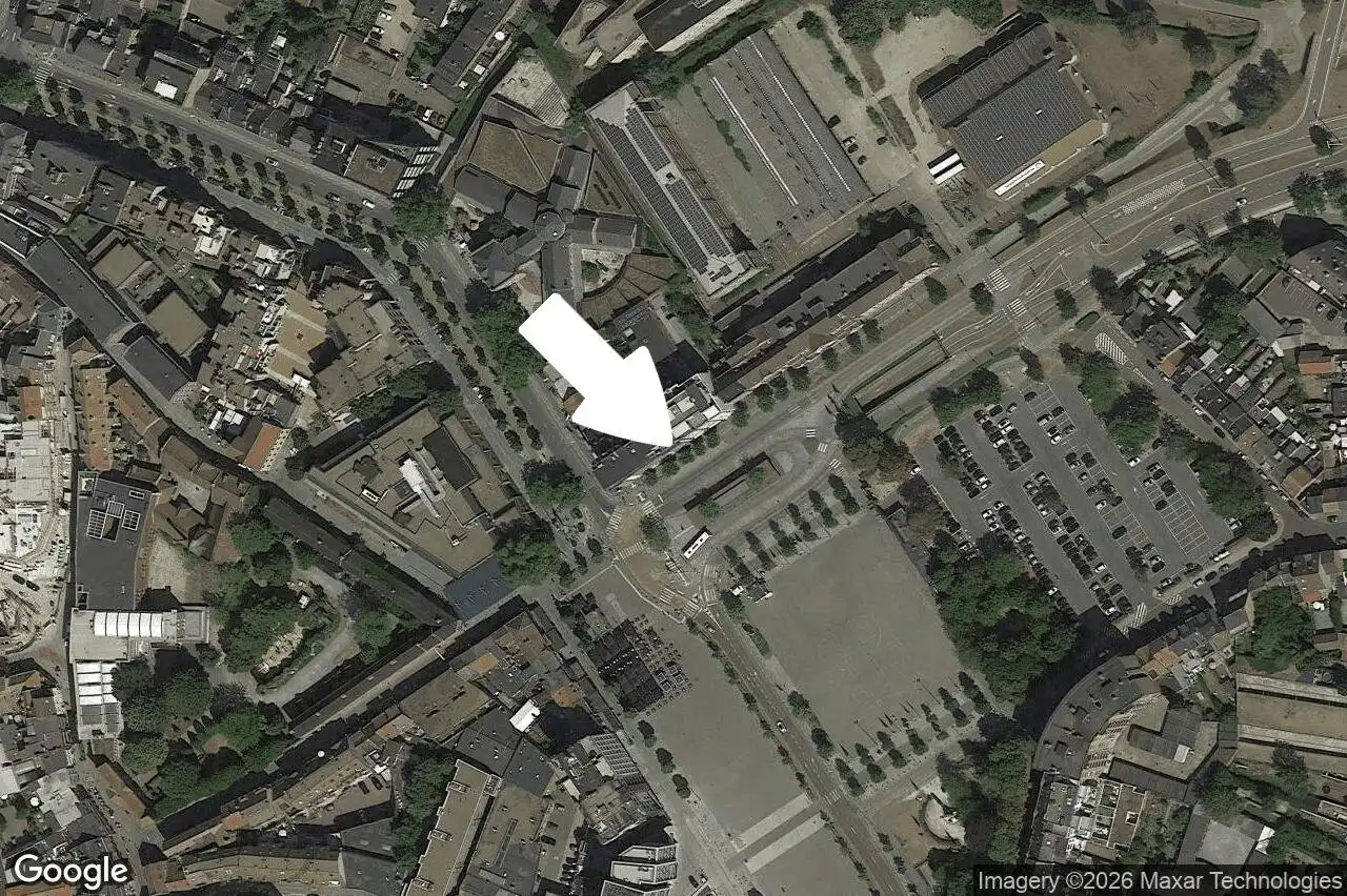 Stijlvol wonen in hartje Hasselt met een uniek uitzicht over het Kolonel Dusartplein foto 24