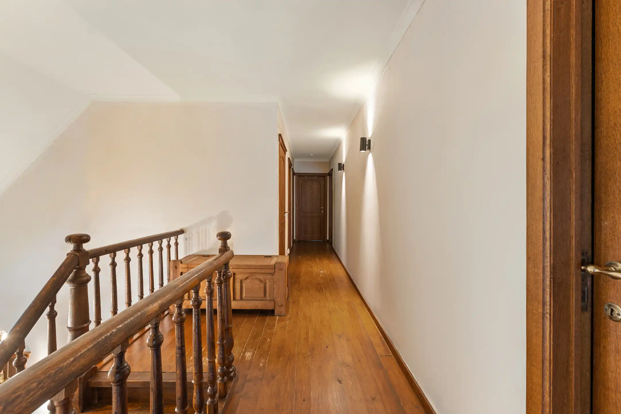 Ruime villa in bosrijke omgeving op een perceel van ca. 3.320m² met zwembad foto 29