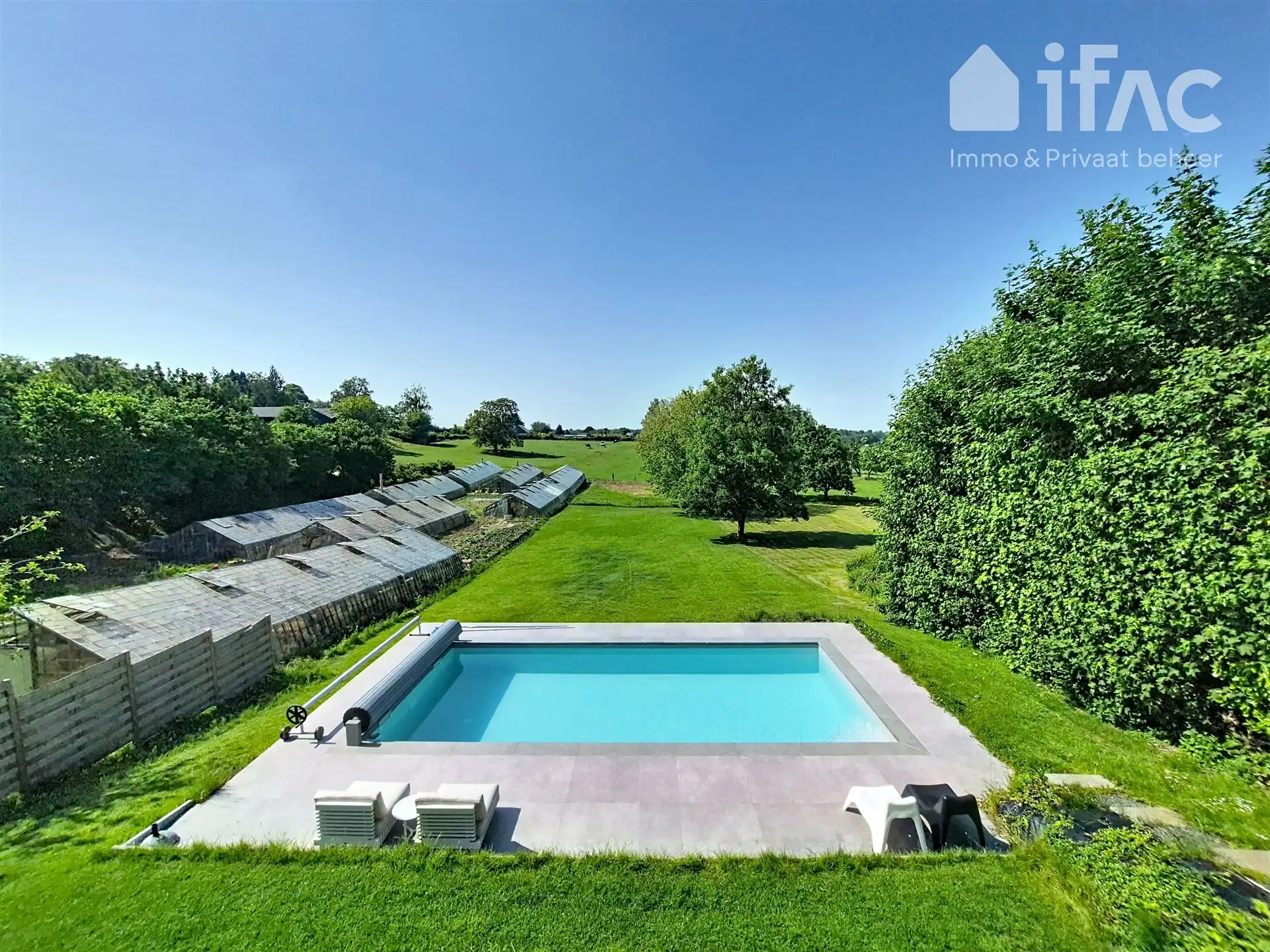 Unieke moderne split-levelvilla met zwembad op 17a83ca foto 18