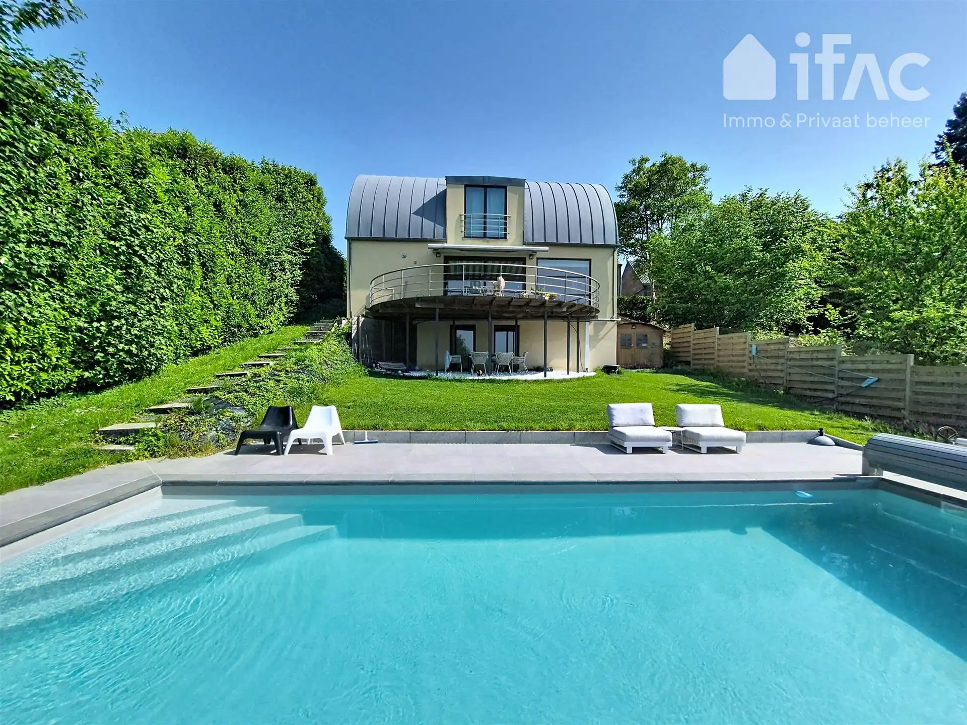 Unieke moderne split-levelvilla met zwembad op 17a83ca foto 18