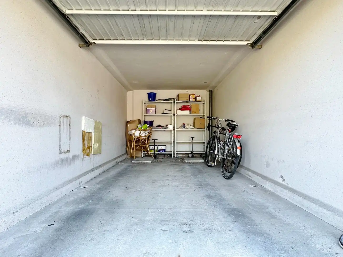 Rustig en tevens centraal gelegen appartement met ruim terras en garage.  foto 14