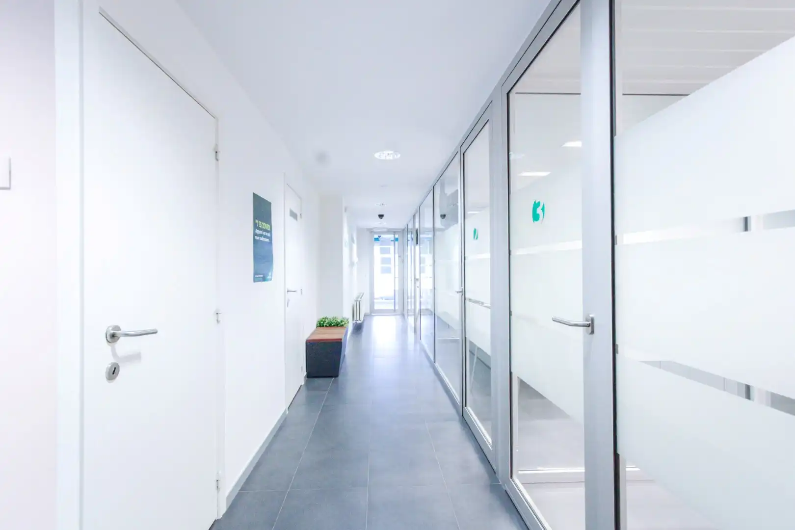 Instapklare kantoorruimte te koop Knokkestraat 56 Heist foto 5