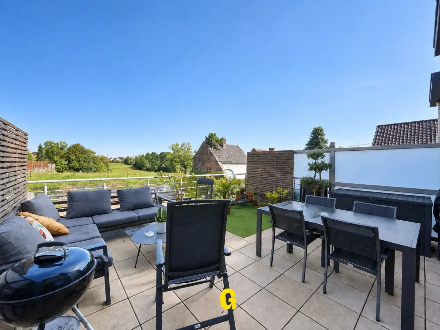 Instapklaar appartement met 1 slaapkamer en prachtig terras in hartje Hoeselt foto 20