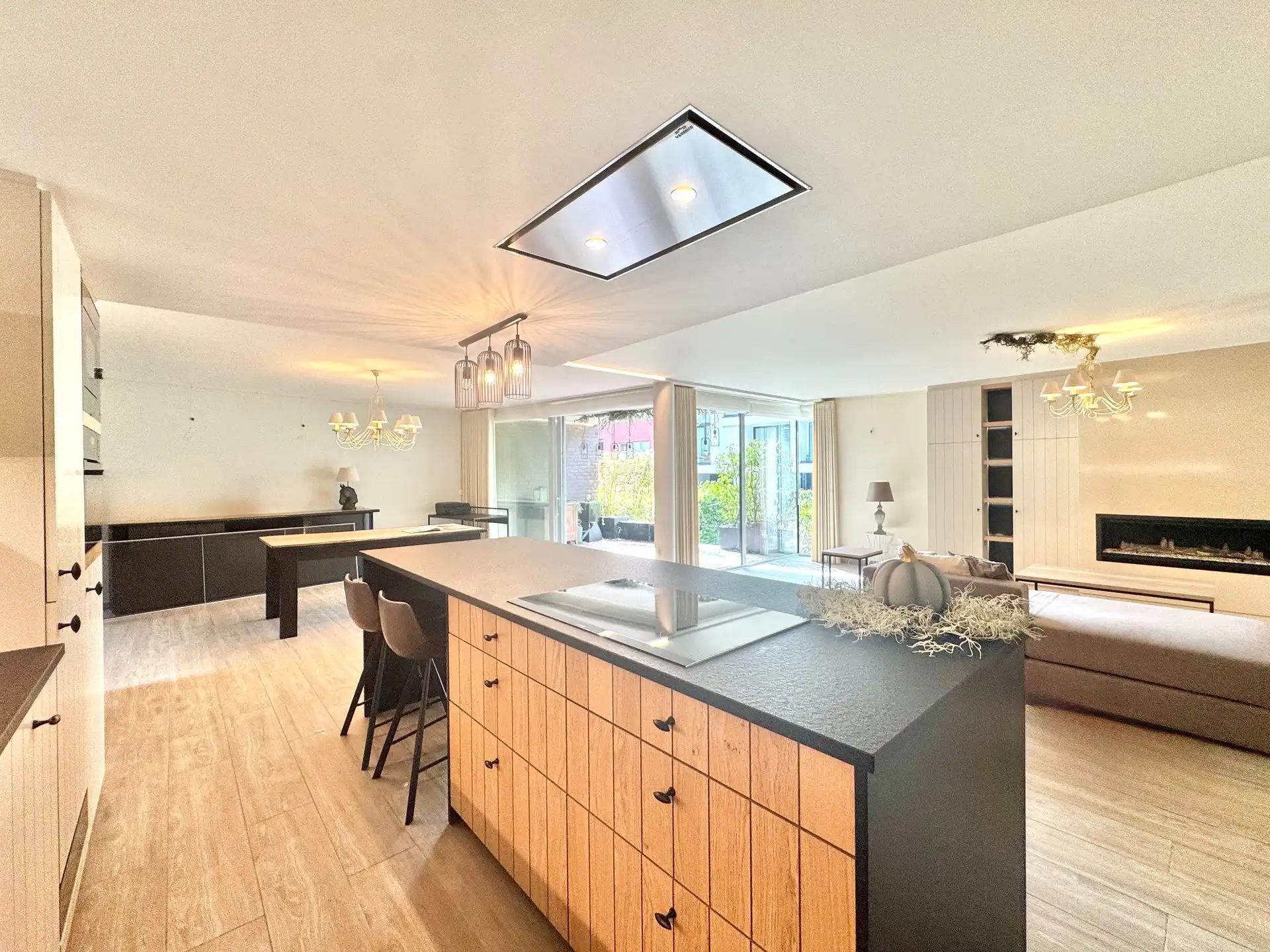 RUIM APPARTEMENT | OVERDEKTE AUTOSTAANPLAATS |TUIN | TERRAS | 130 M² foto 10