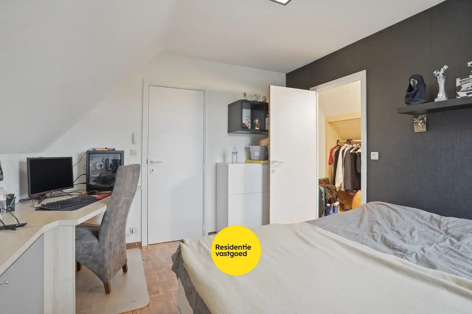 Landelijk gelegen villa met loods in Aartrijke foto 21