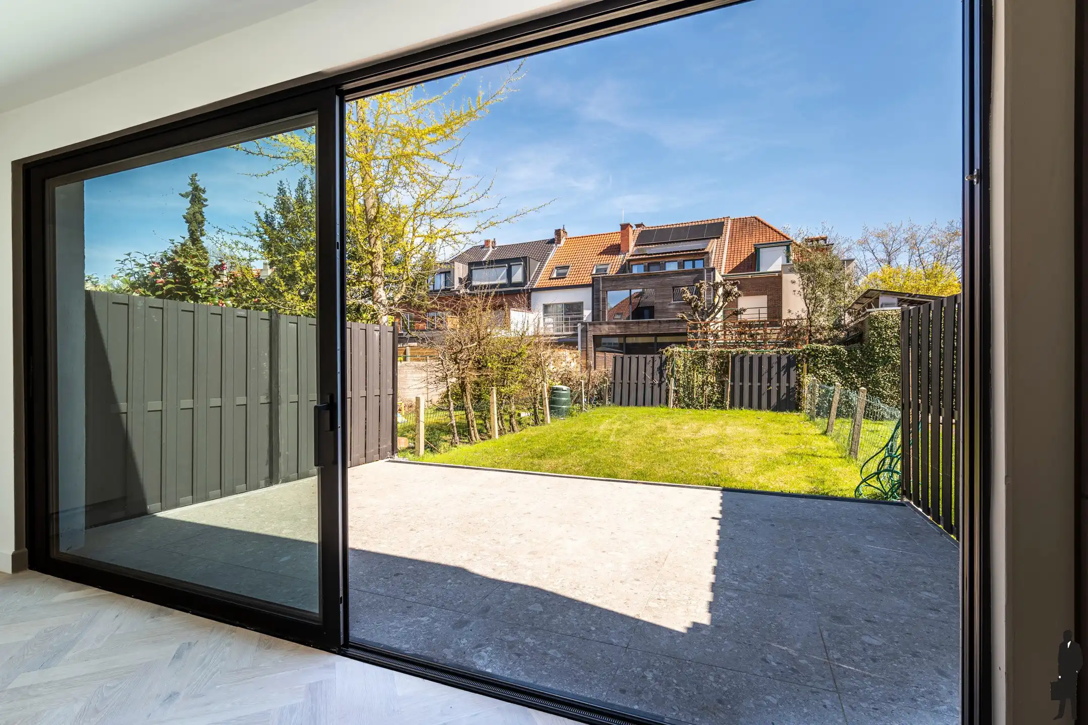 Luxueus gerenoveerde gezinswoning in de gegeerde Elsdonkwijk foto 12