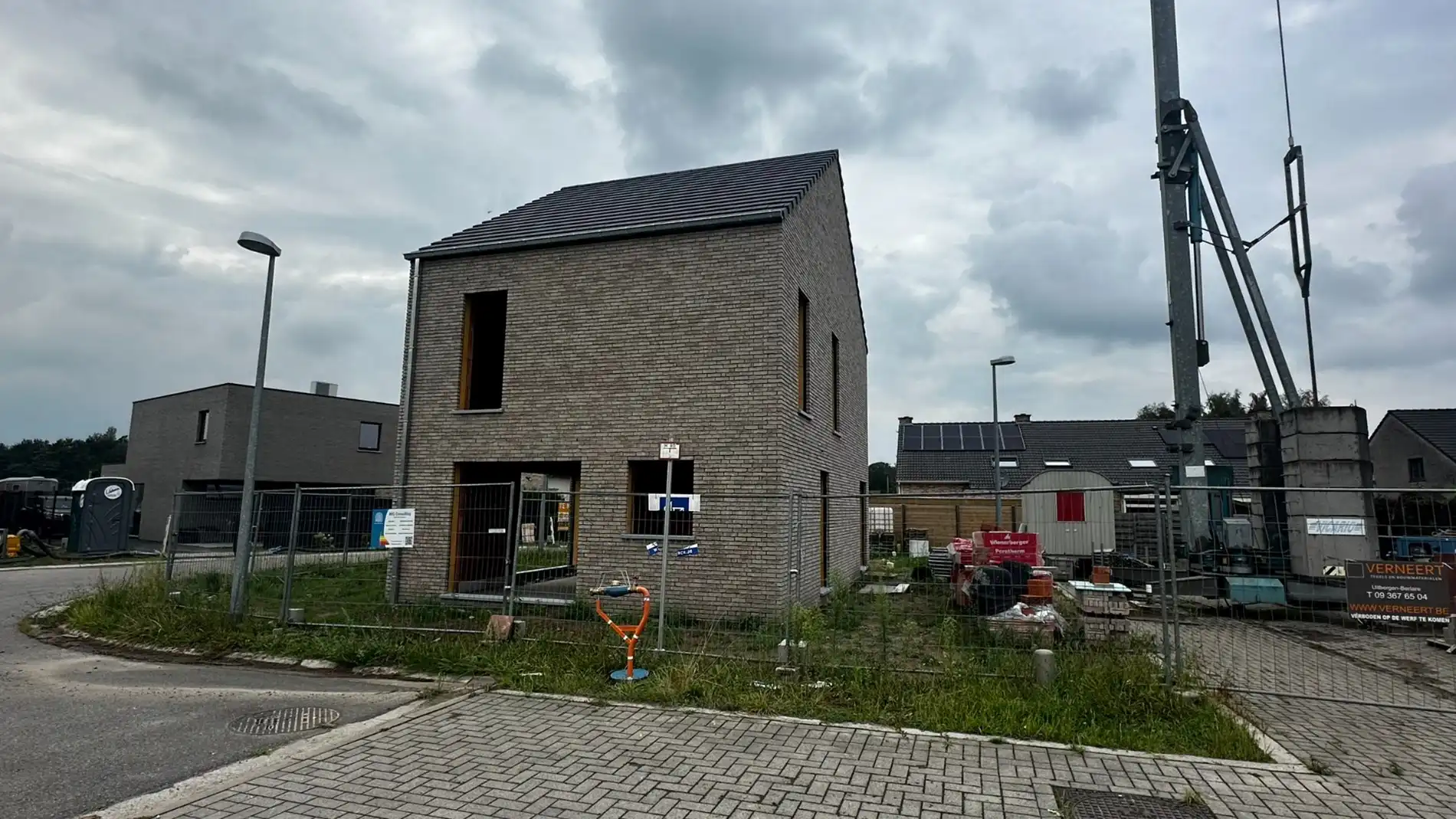 Te koop in Waasmunster: Moderne villa met vier slaapkamers foto 17