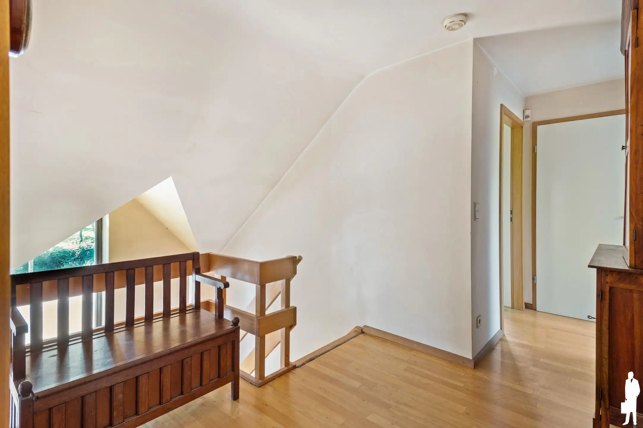 Te renoveren villa in doodlopende straat  foto 17