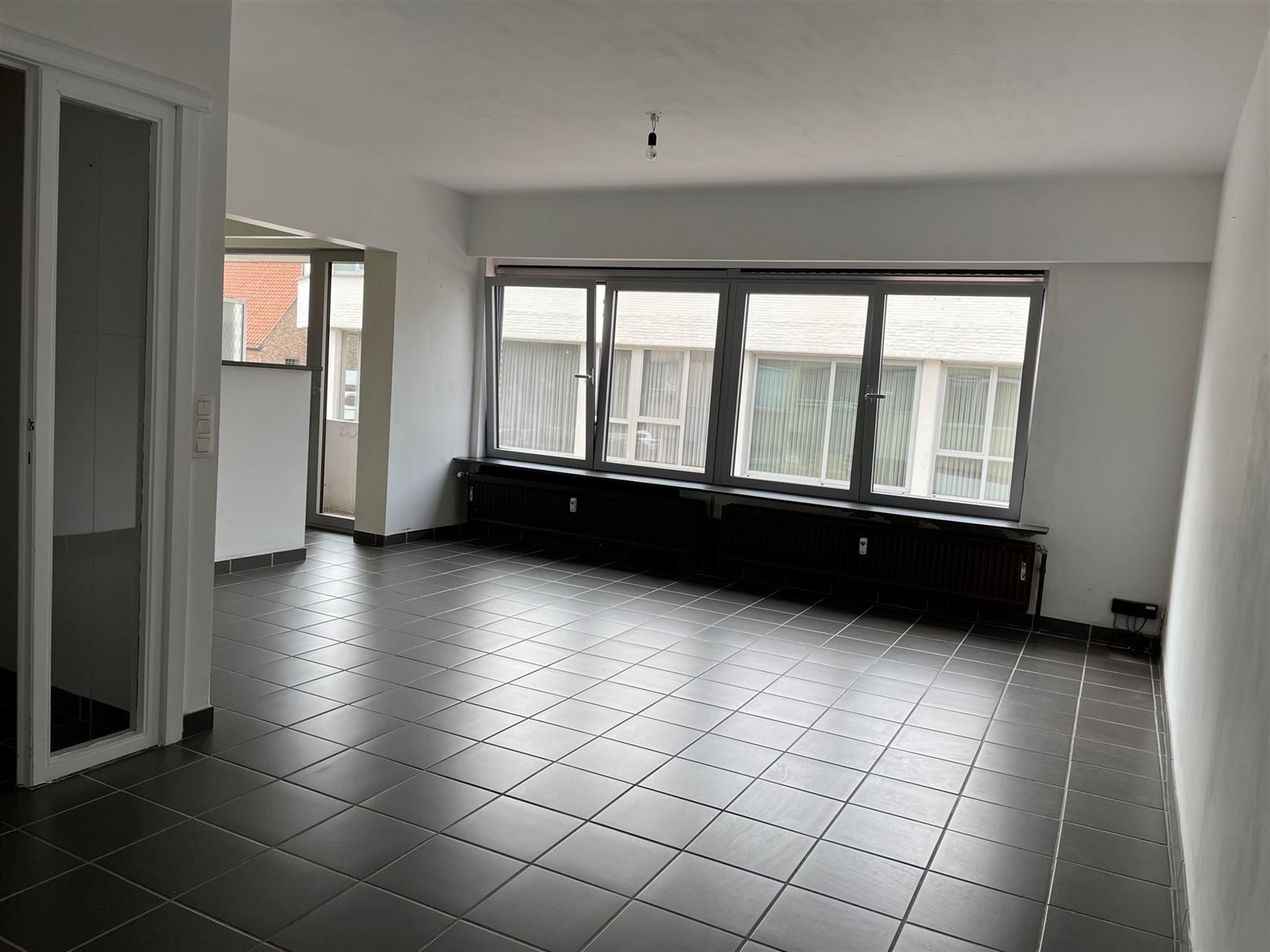 Gezellig instapklaar appartement nabij centrum Belsele foto 2