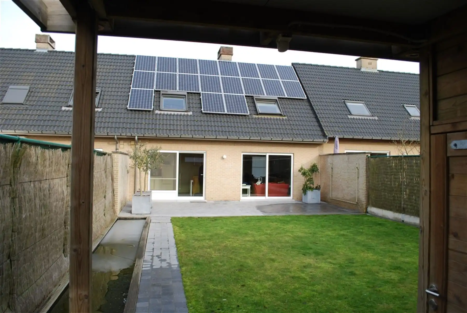Recente en goed onderhouden woning met 3 slaapkamers gelegen in een doodlopende straat te Vichte foto 8