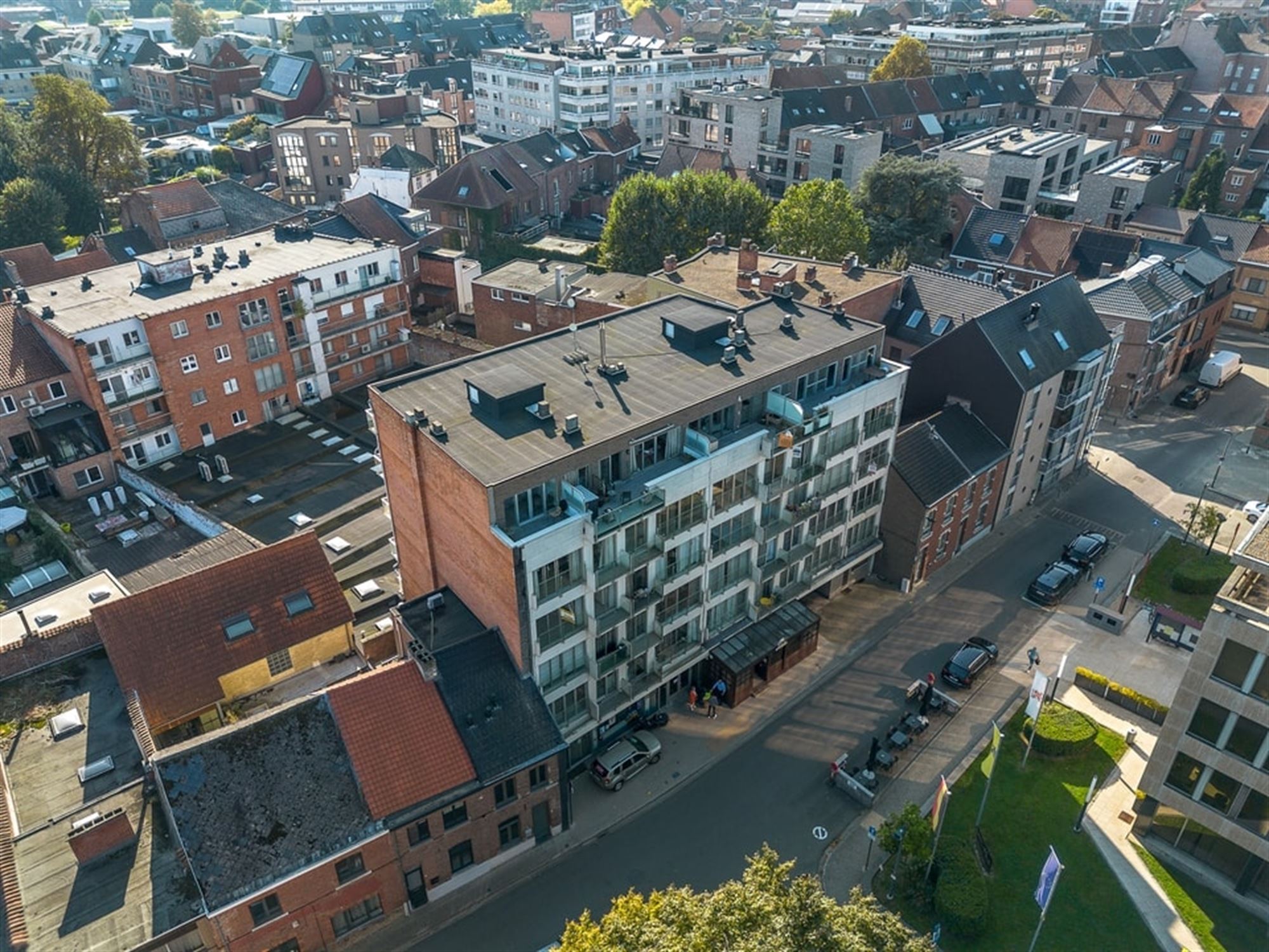 KNUS APPARTEMENT MET GARAGE IN HET CENTRUM VAN SINT-TRUIDEN  foto 6